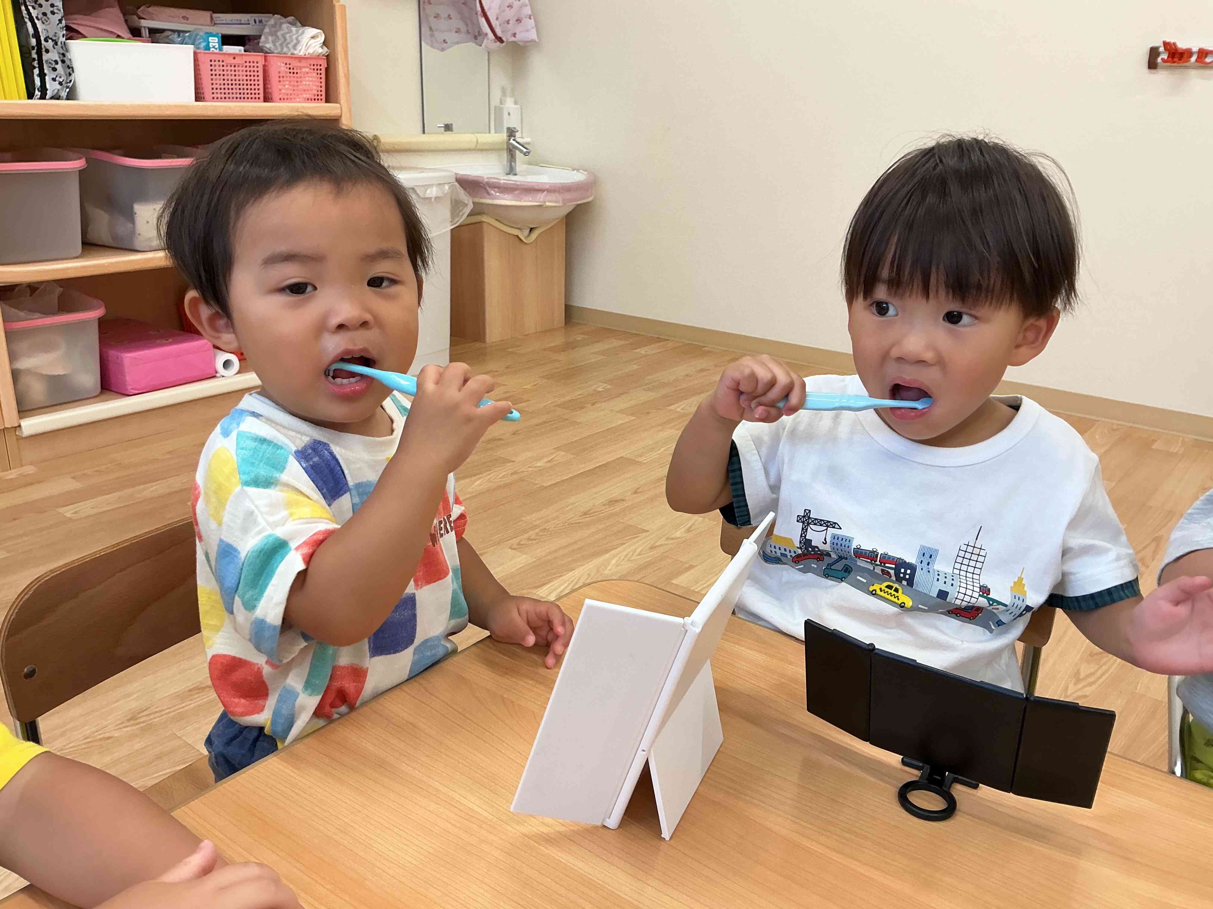 歯磨き　シュッシュ！