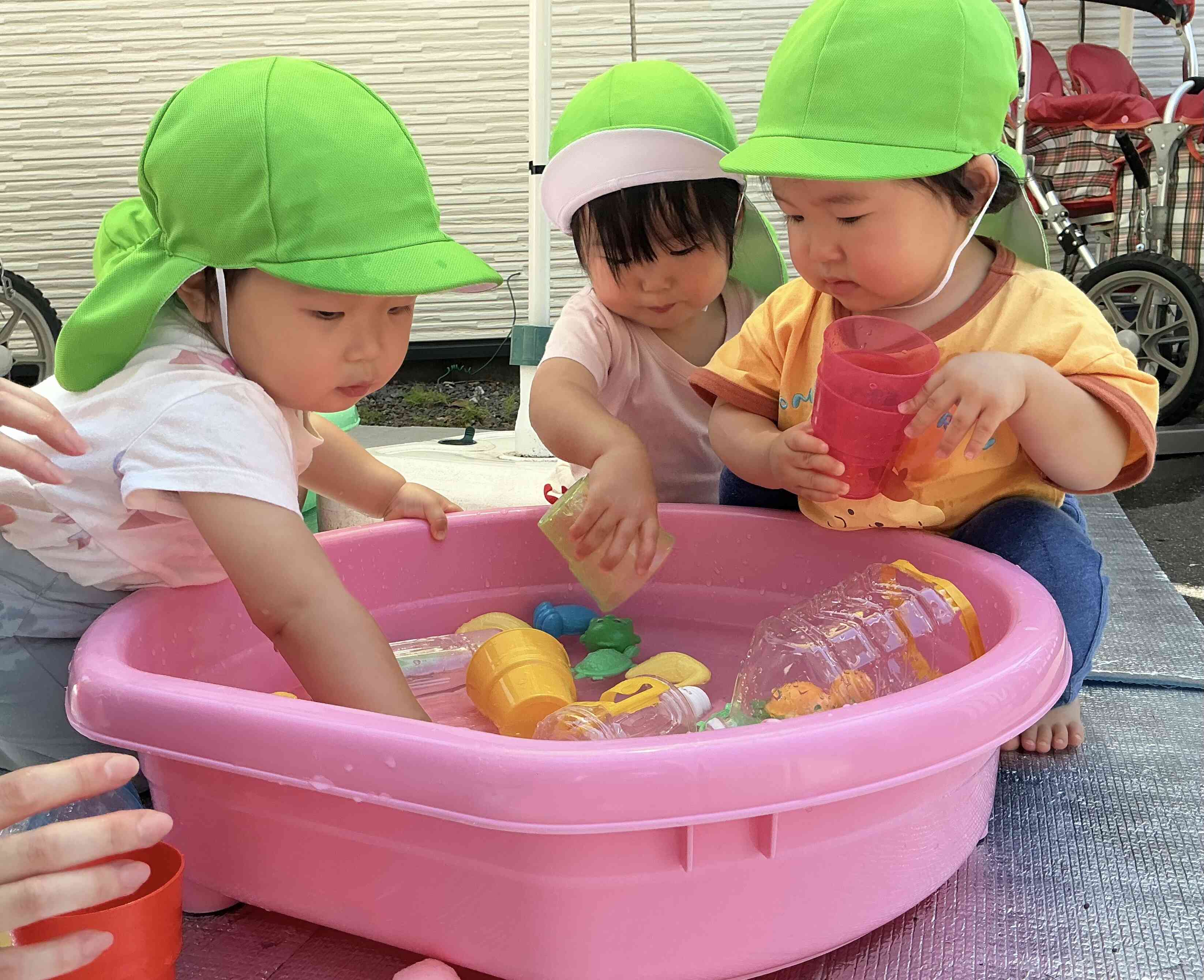 水あそび（1歳児）