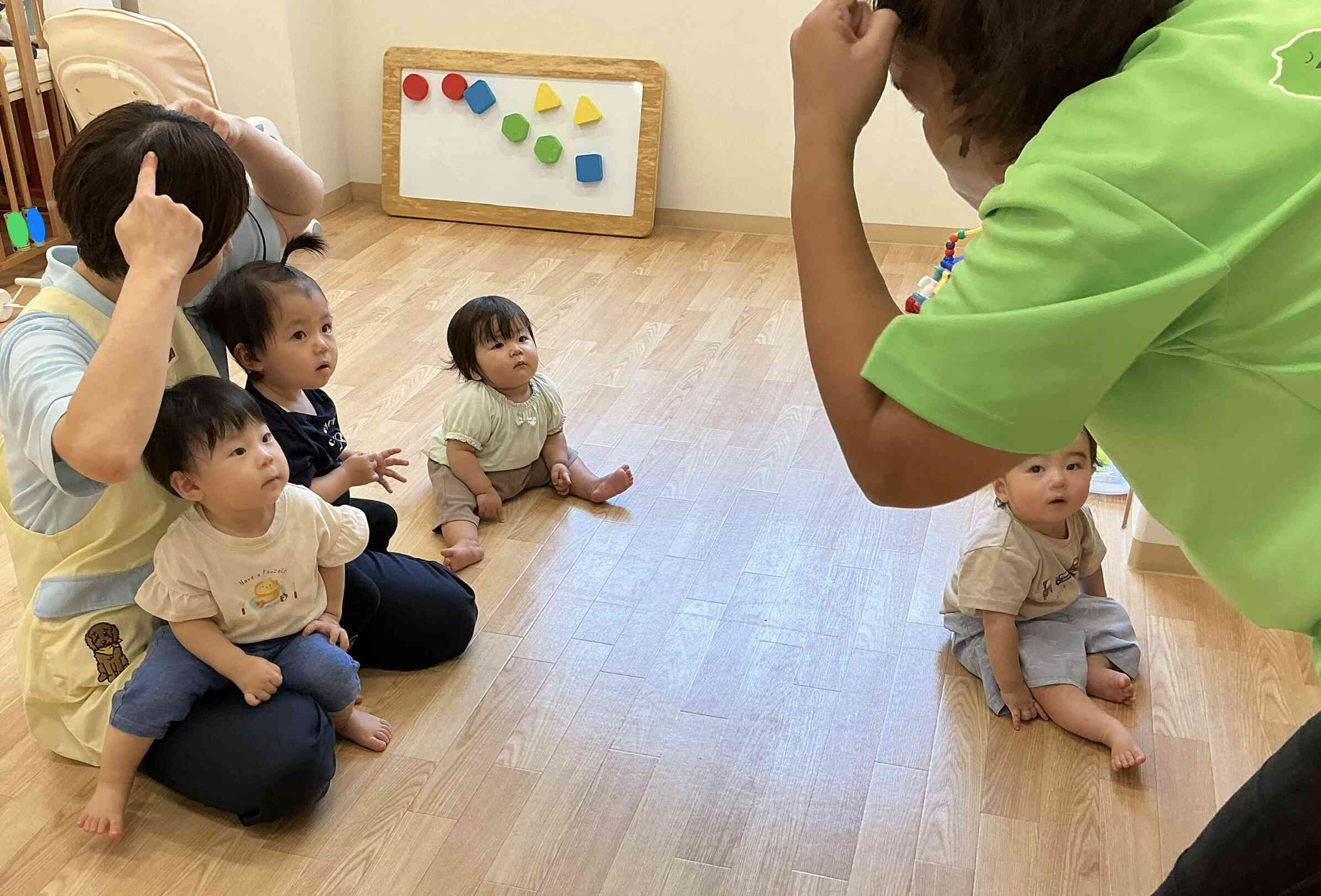 英語教室　ひよこ組（0歳児）