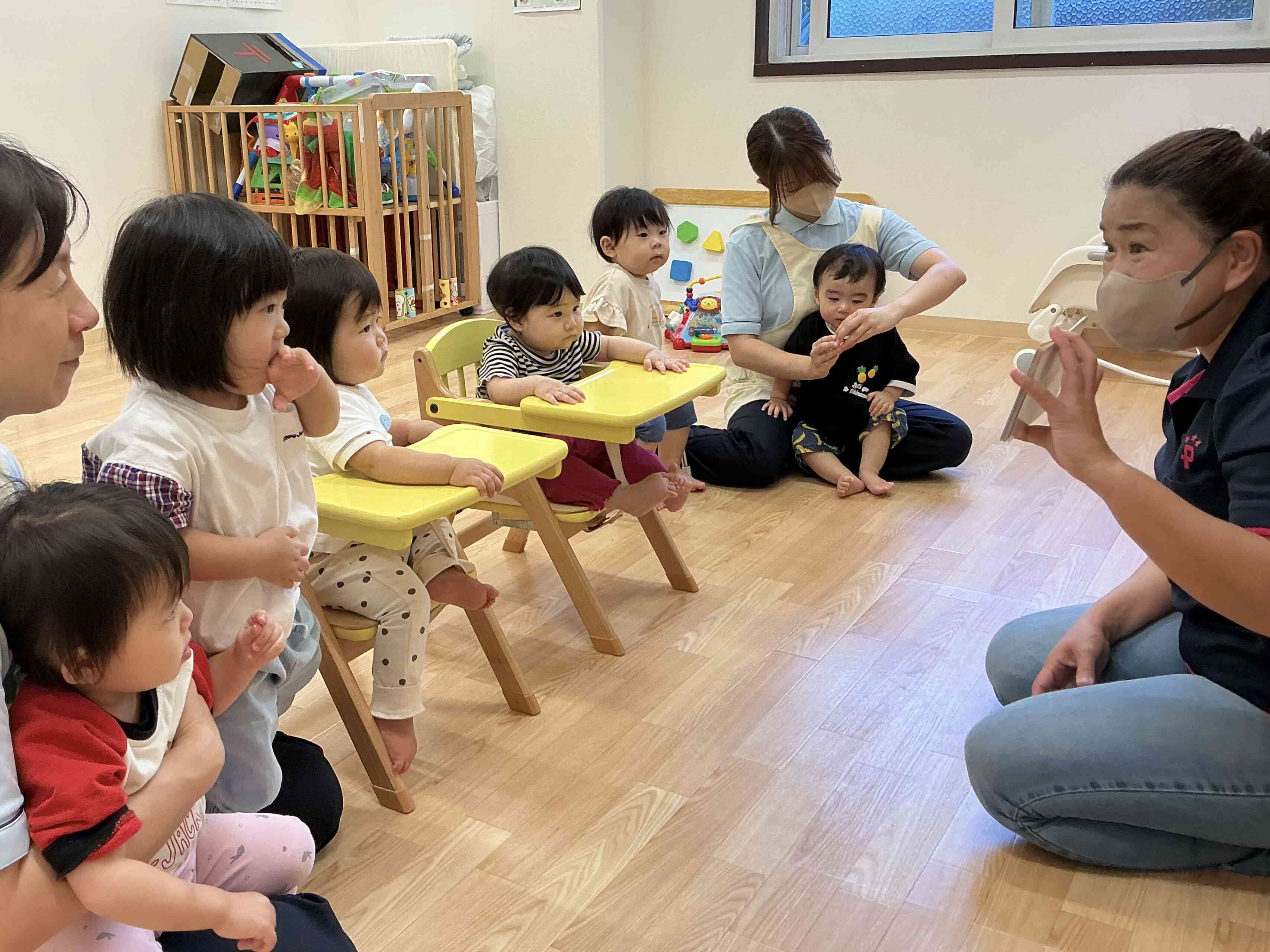 英語教室〜ひよこ組（0歳児）〜