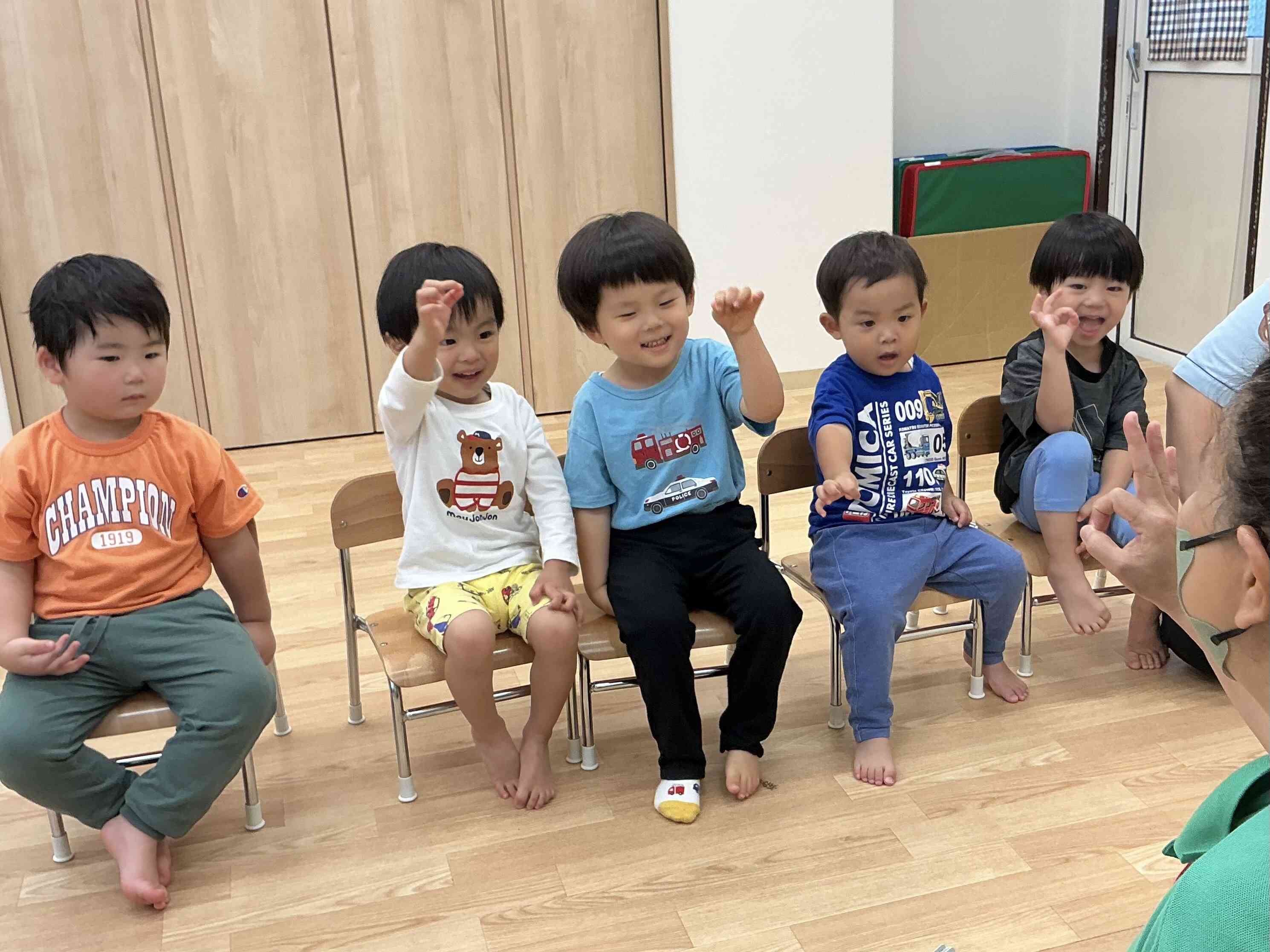 英語教室〜うさぎ組（2歳児）〜