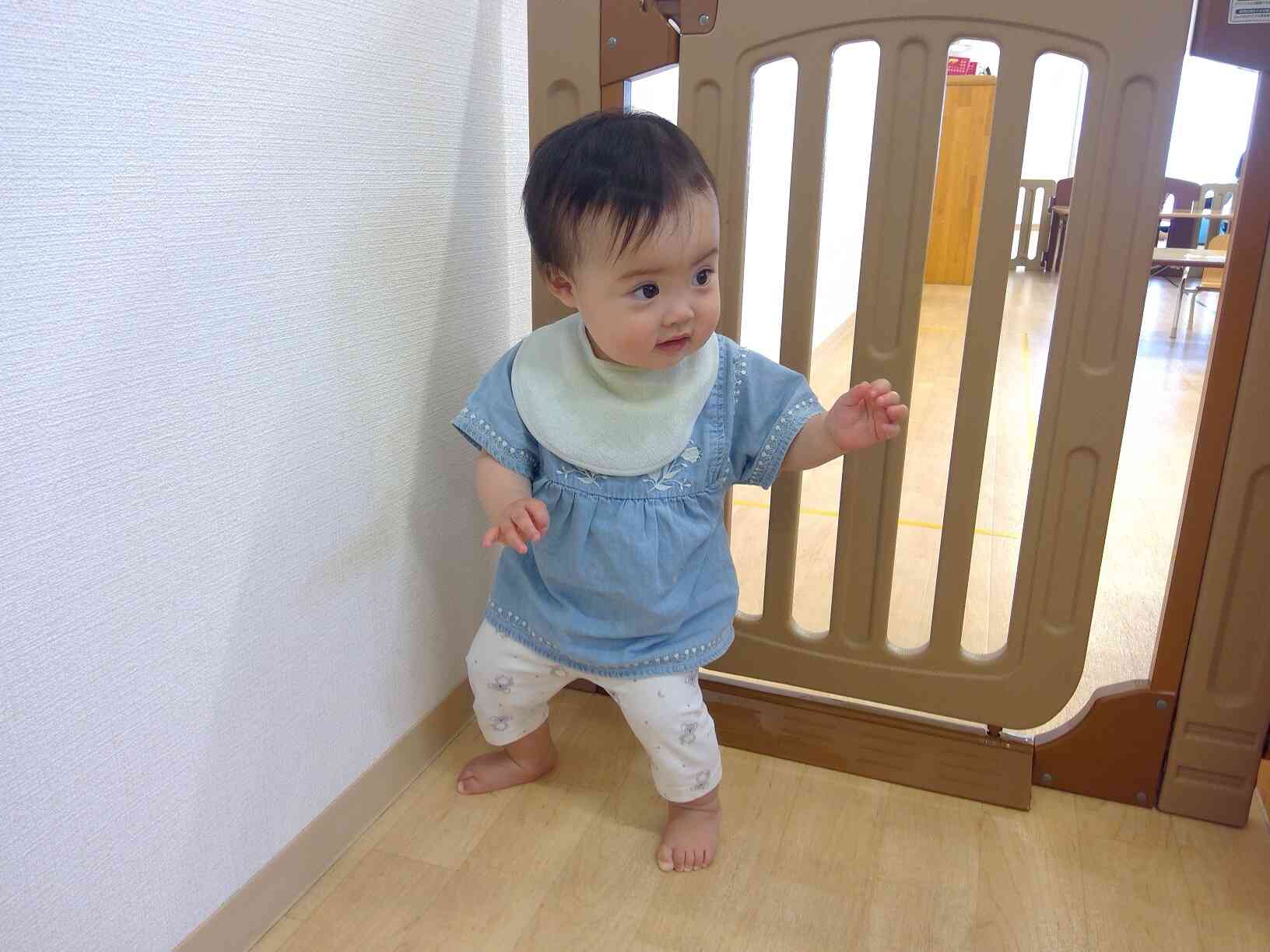 お部屋での様子～ひよこ組（０歳児）～