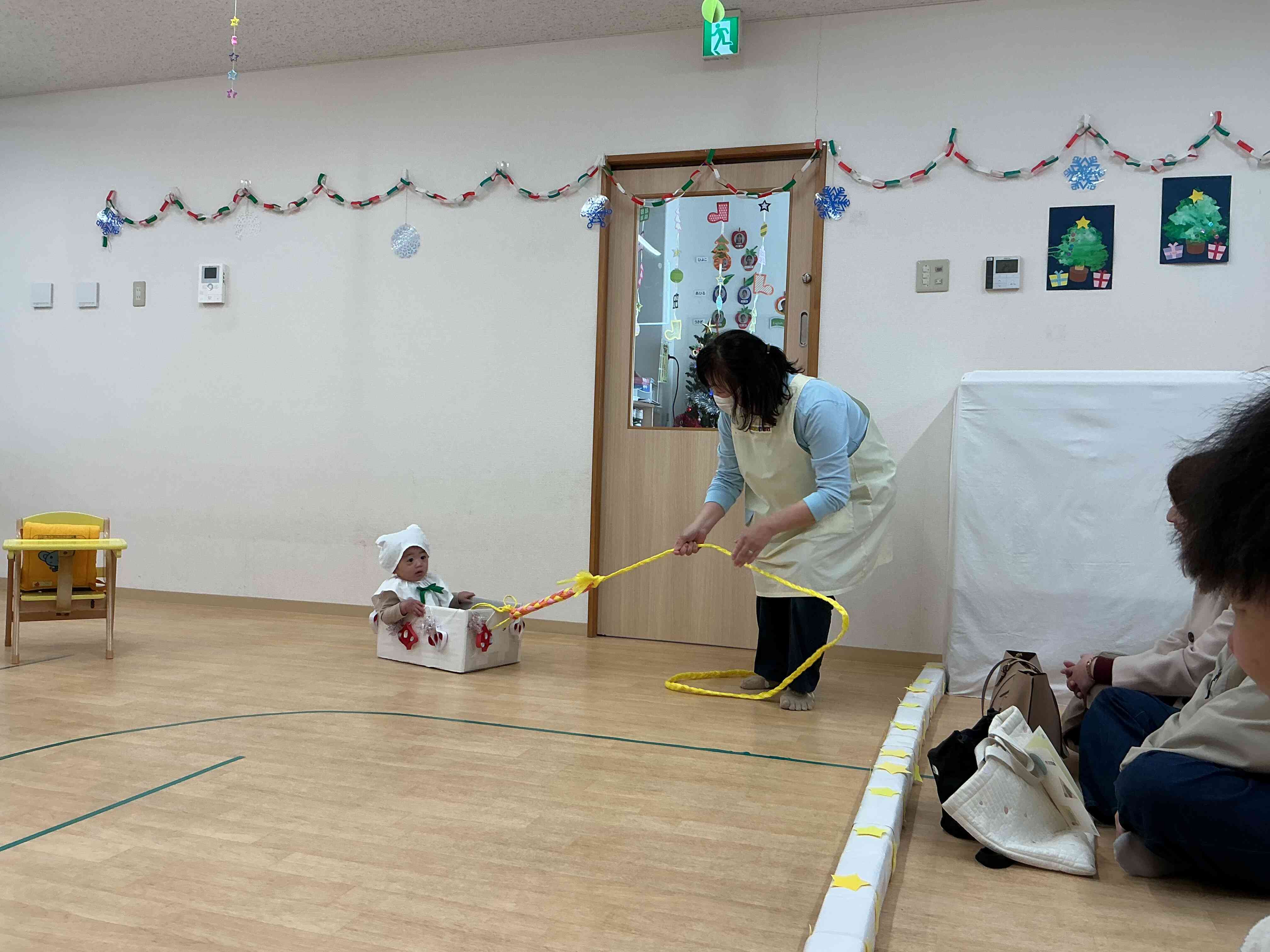 クリスマス会〜ひよこ組（0歳児）〜