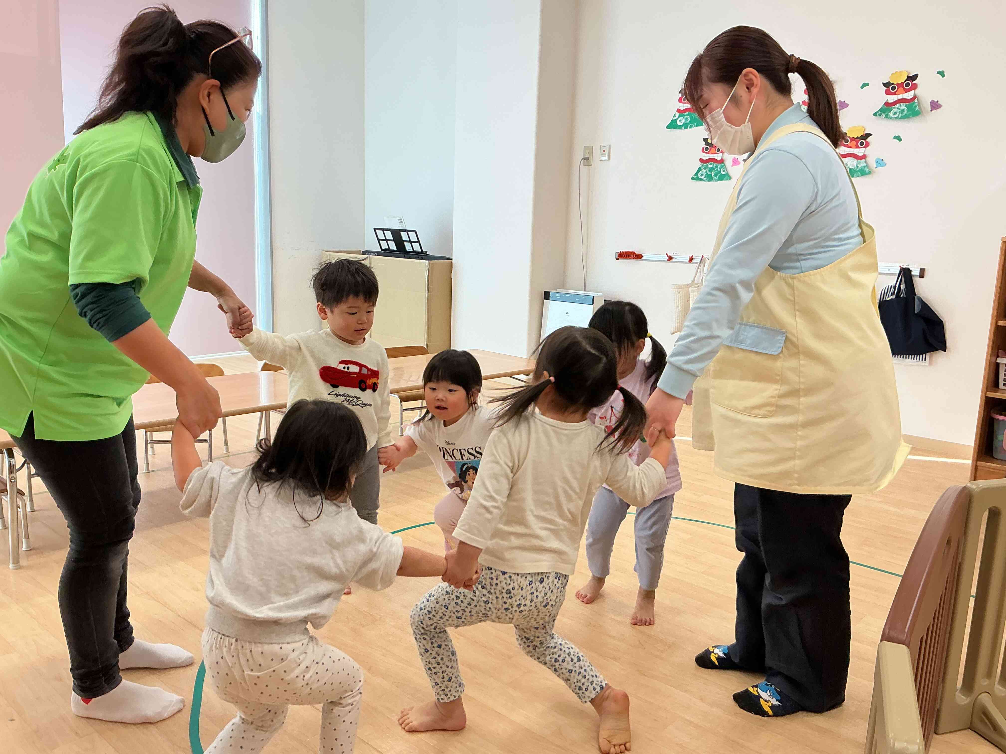 体も動かすよ〜！