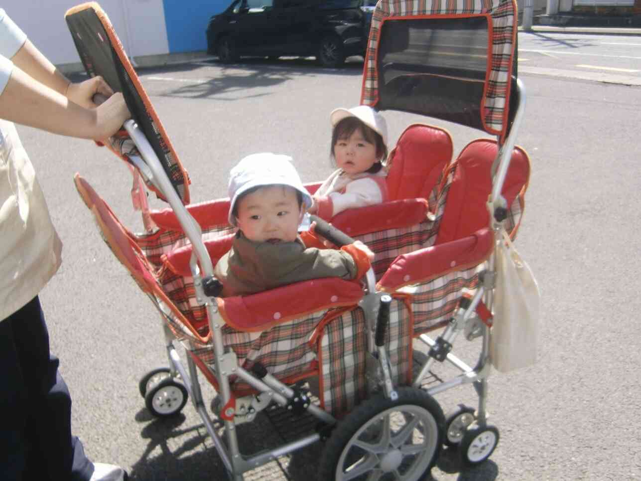 お散歩〜ひよこ組（0歳児）〜