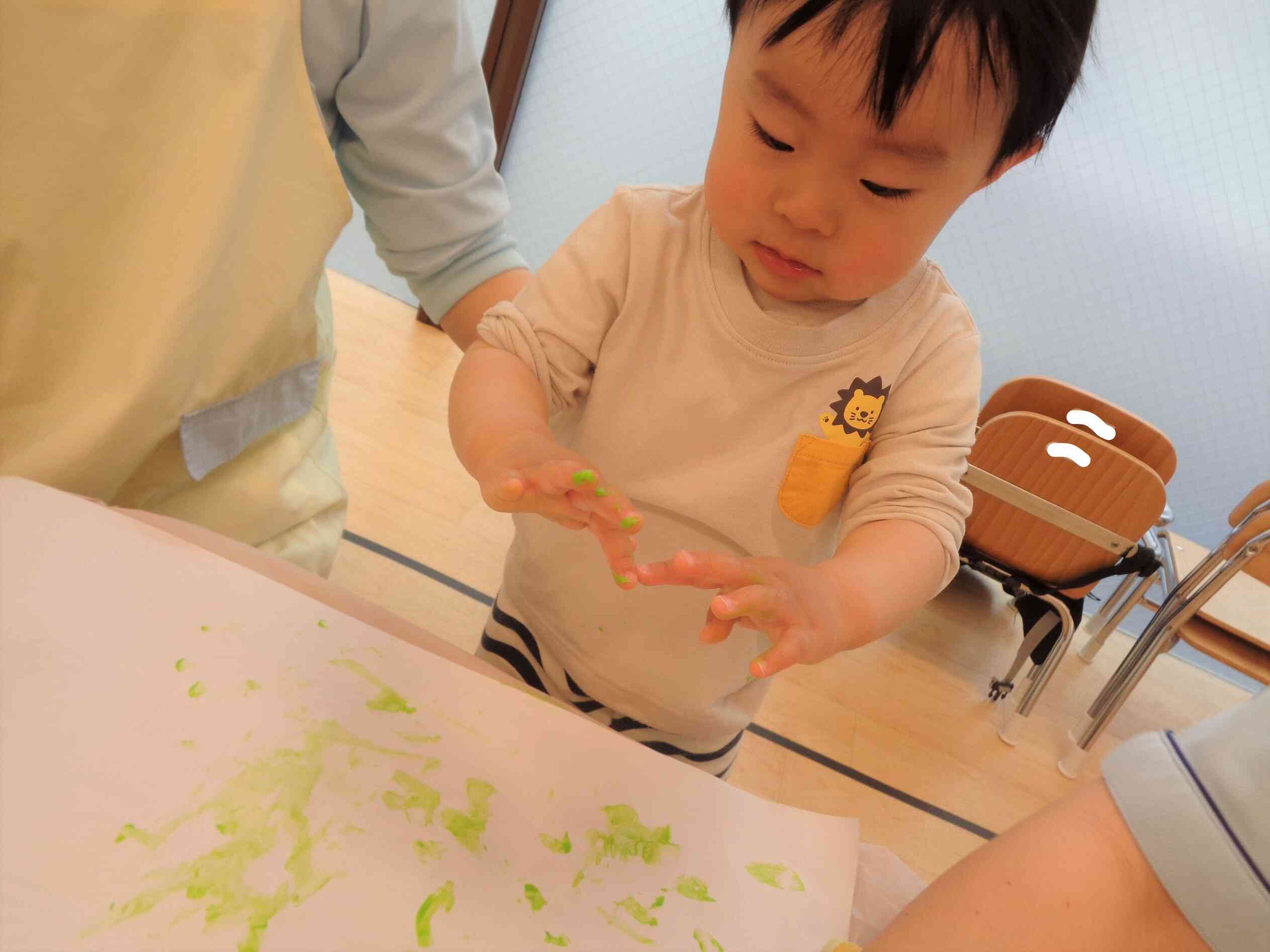 おもいっきり！絵の具遊び★