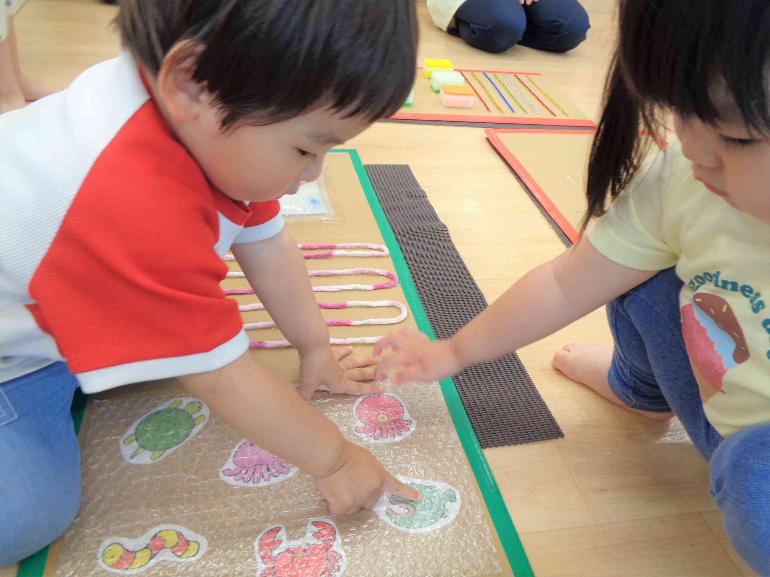 でこぼこ道の途中には・・・