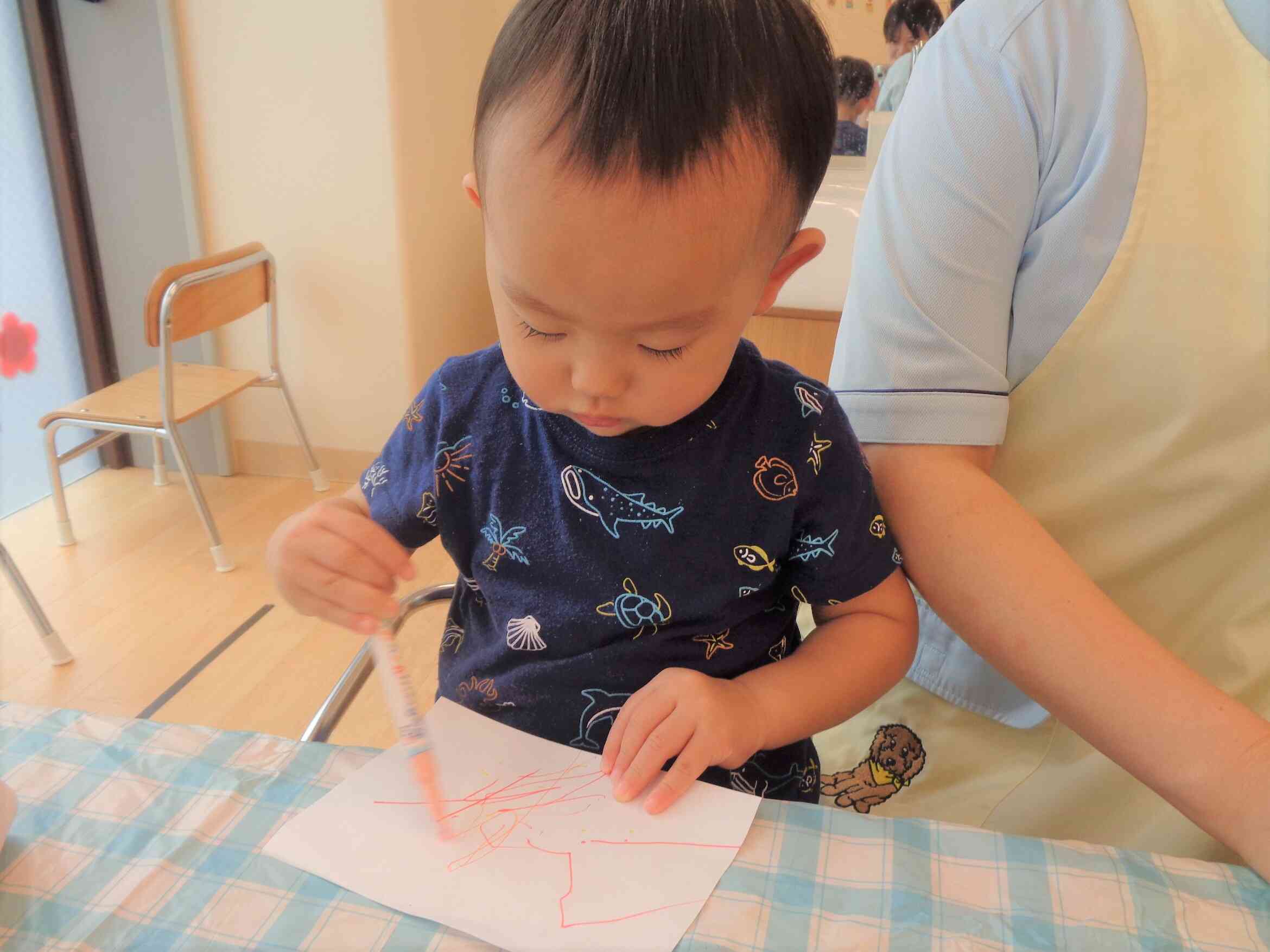 ８月の製作♪あひる組（１歳児）