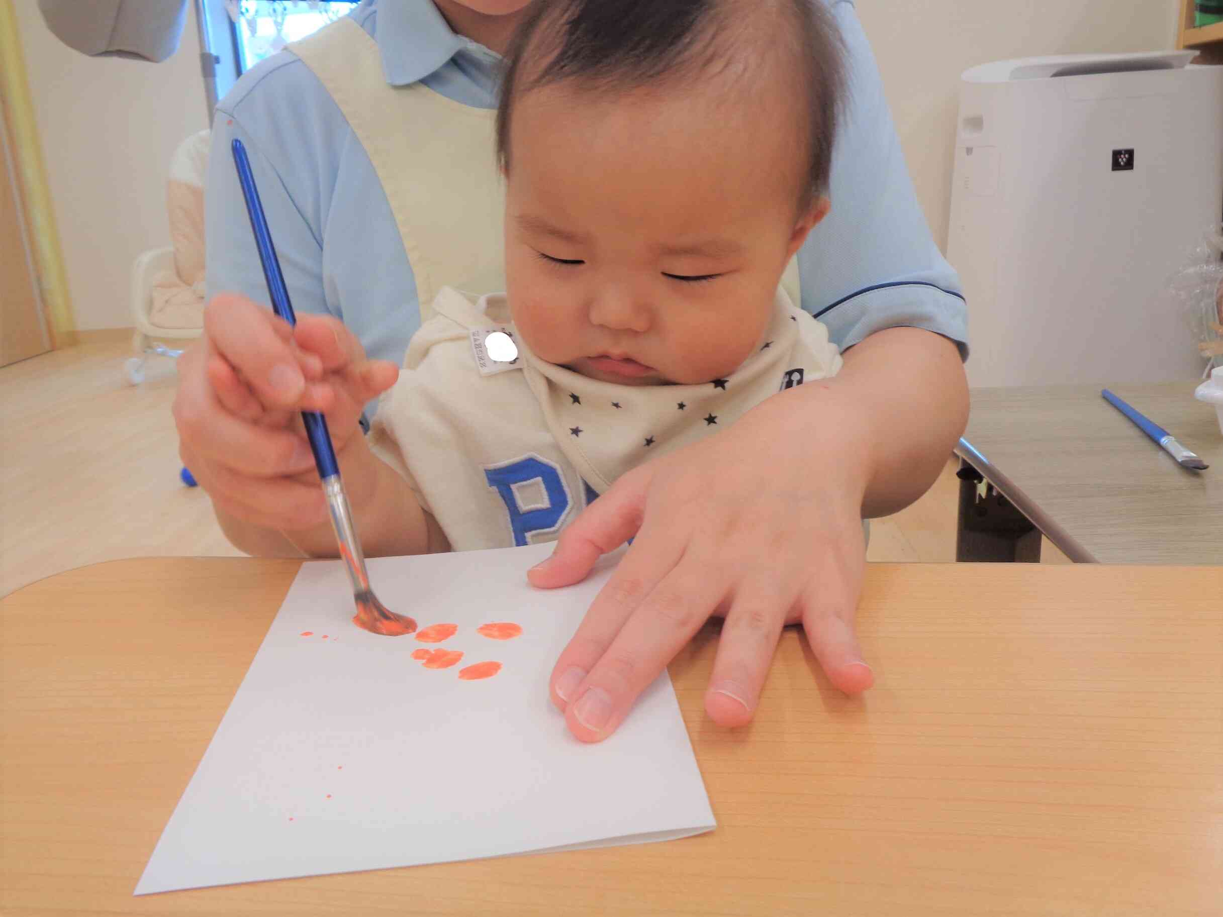 １０月の製作（ひよこ組）０歳児