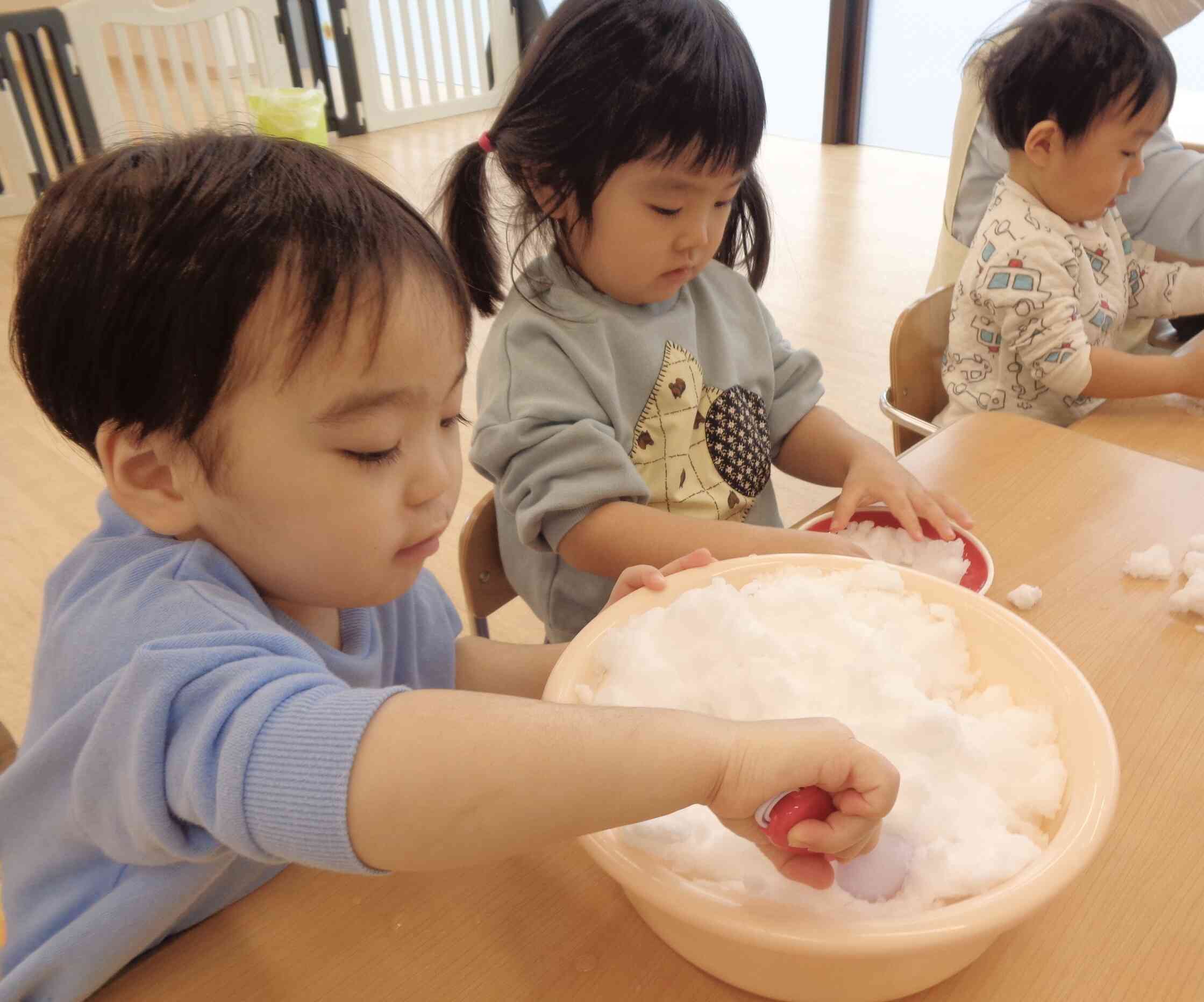 みんなで雪遊び♪