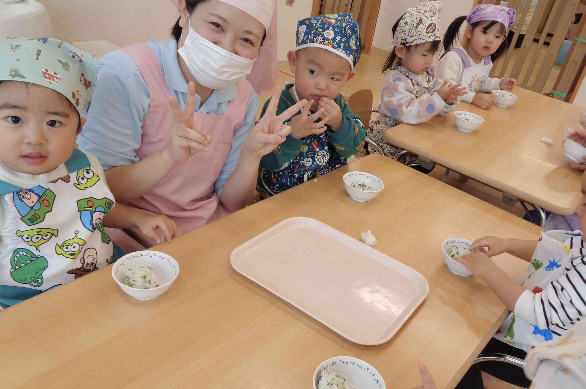 みんなで食べると美味しいね♪
