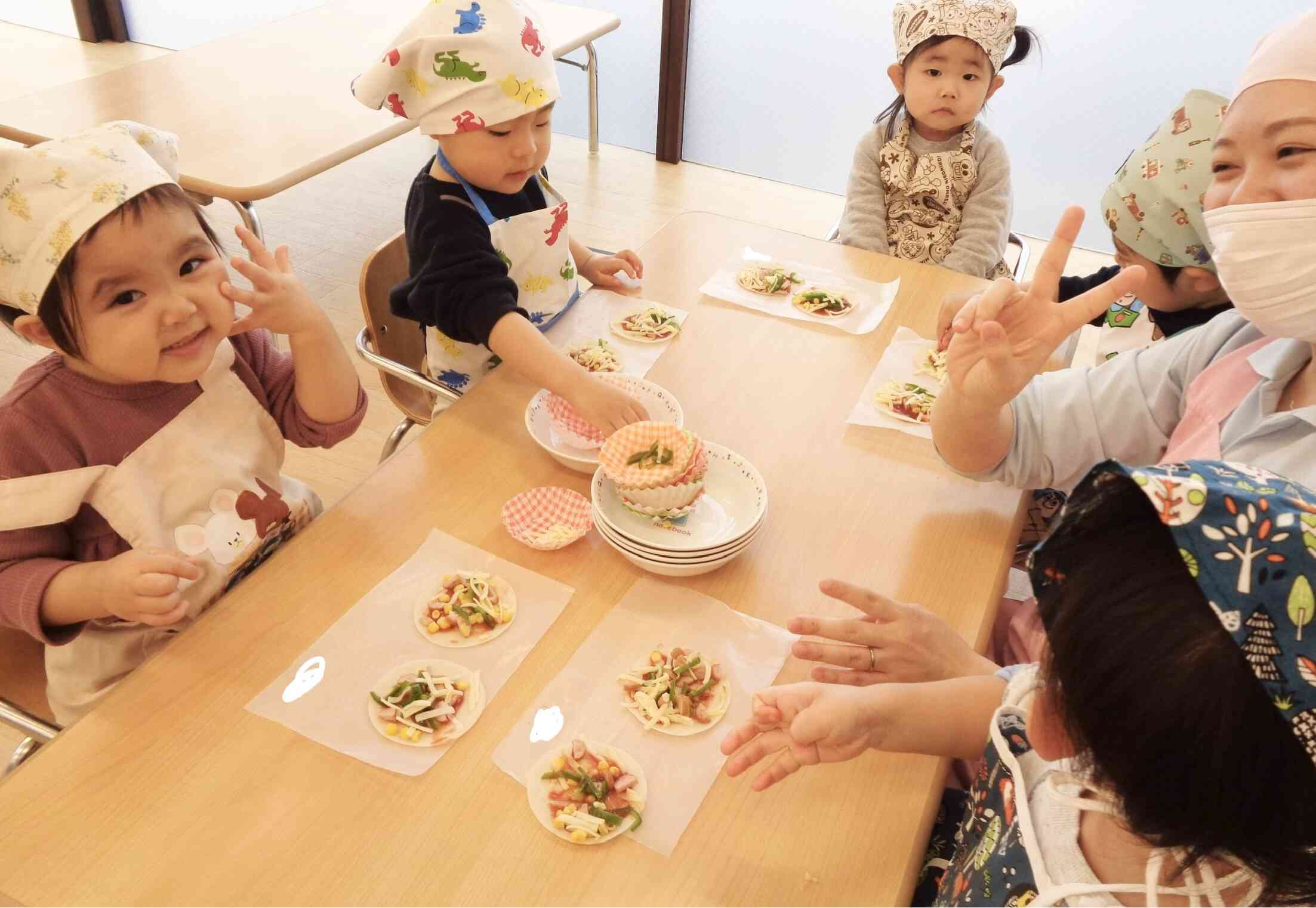 ピザ作り楽しいね♪