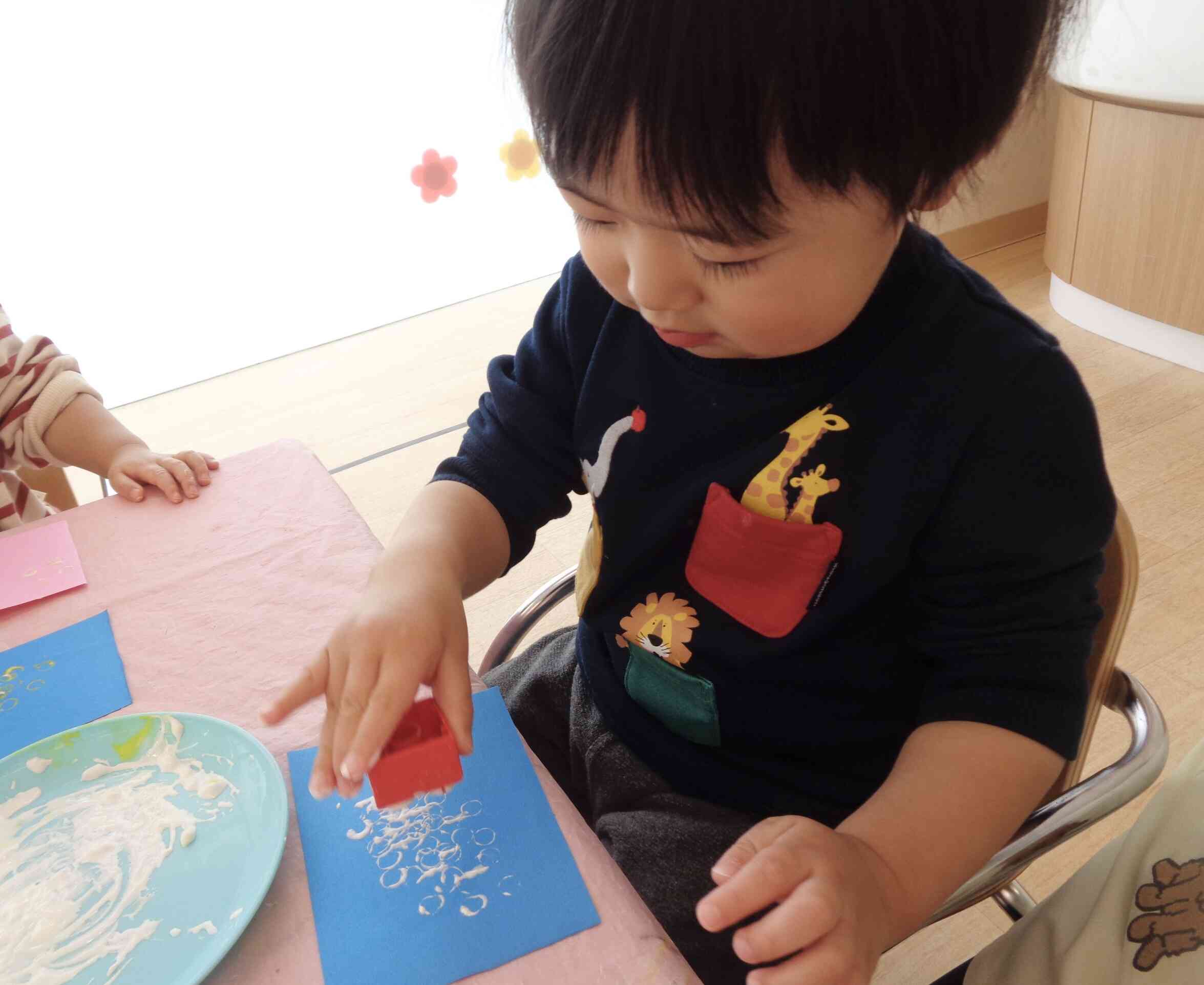 2月の制作♬あひる組（1歳児）