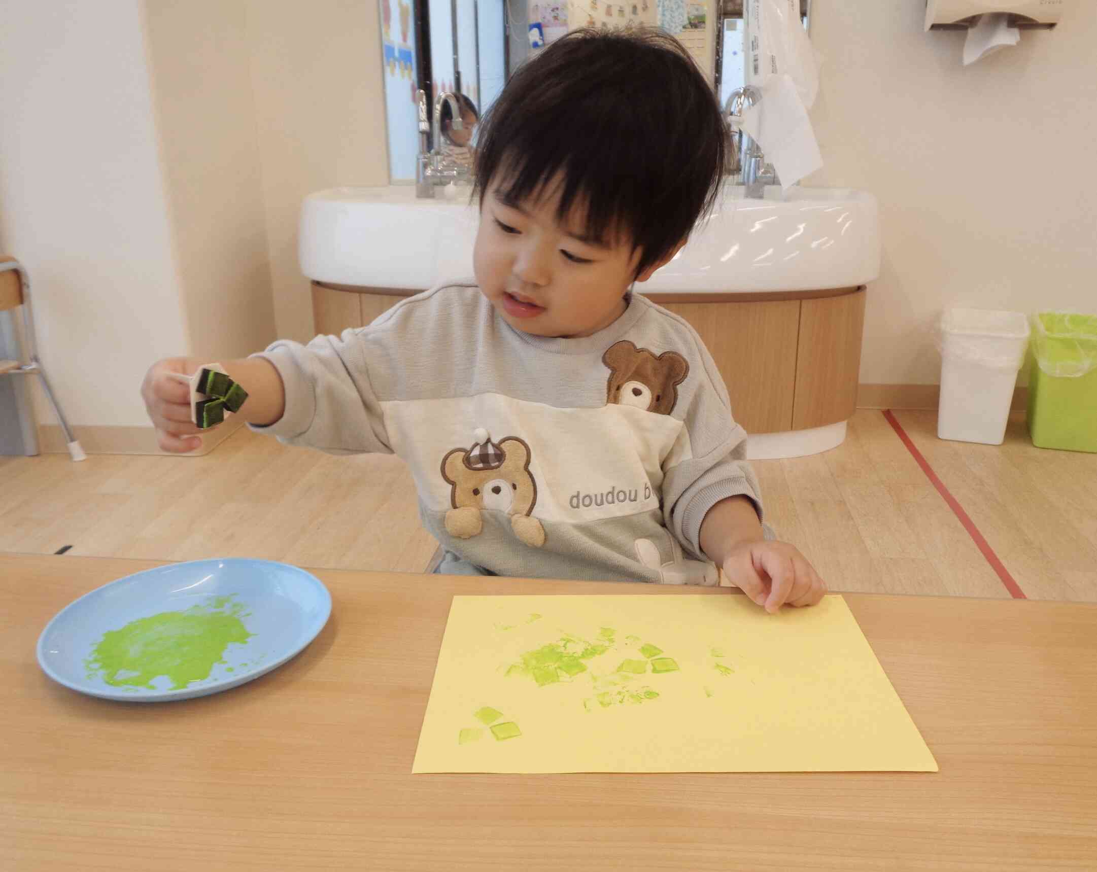 ３月の制作☆あひる組（1歳児）