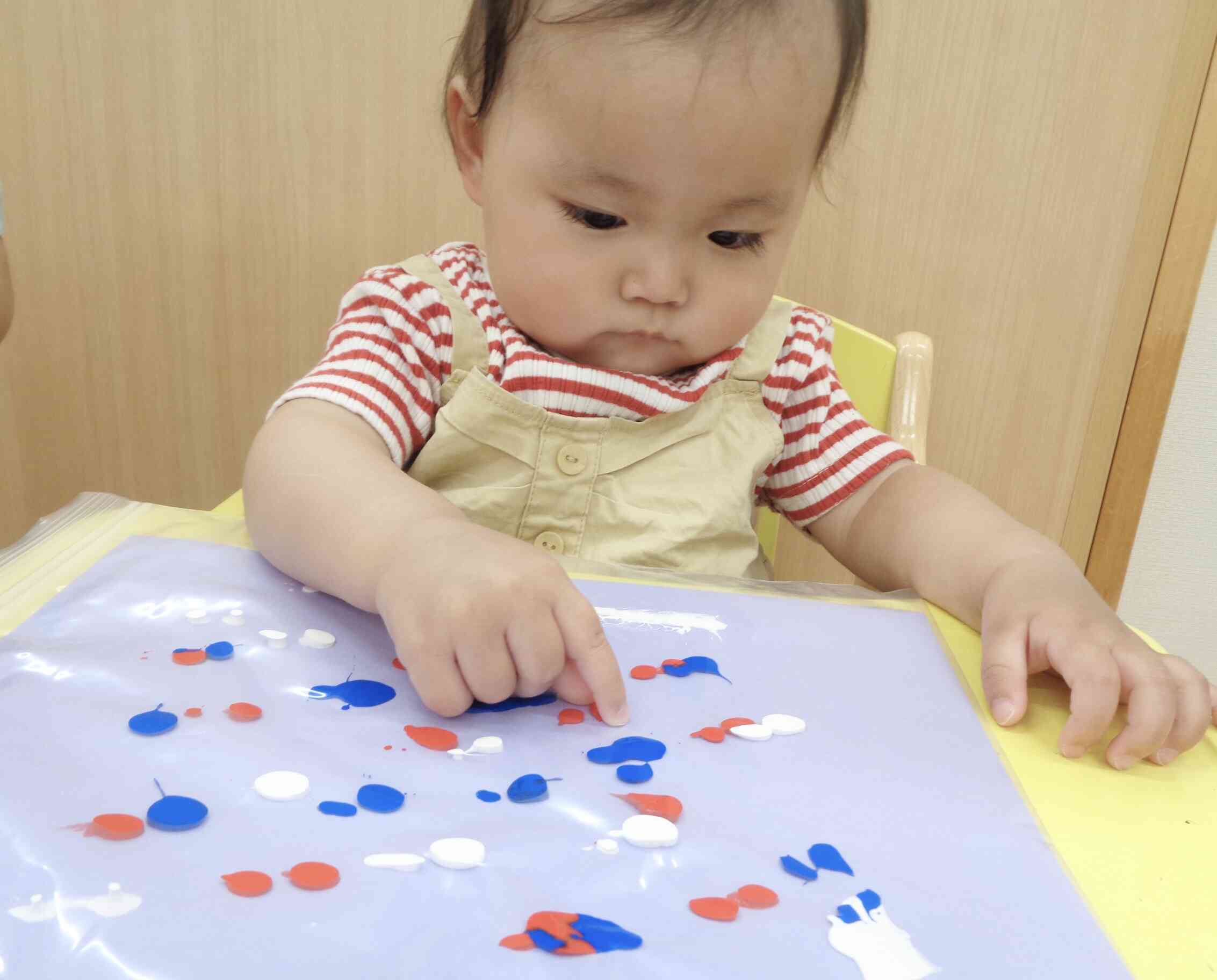 6月の製作♪ひよこ組（0歳児）