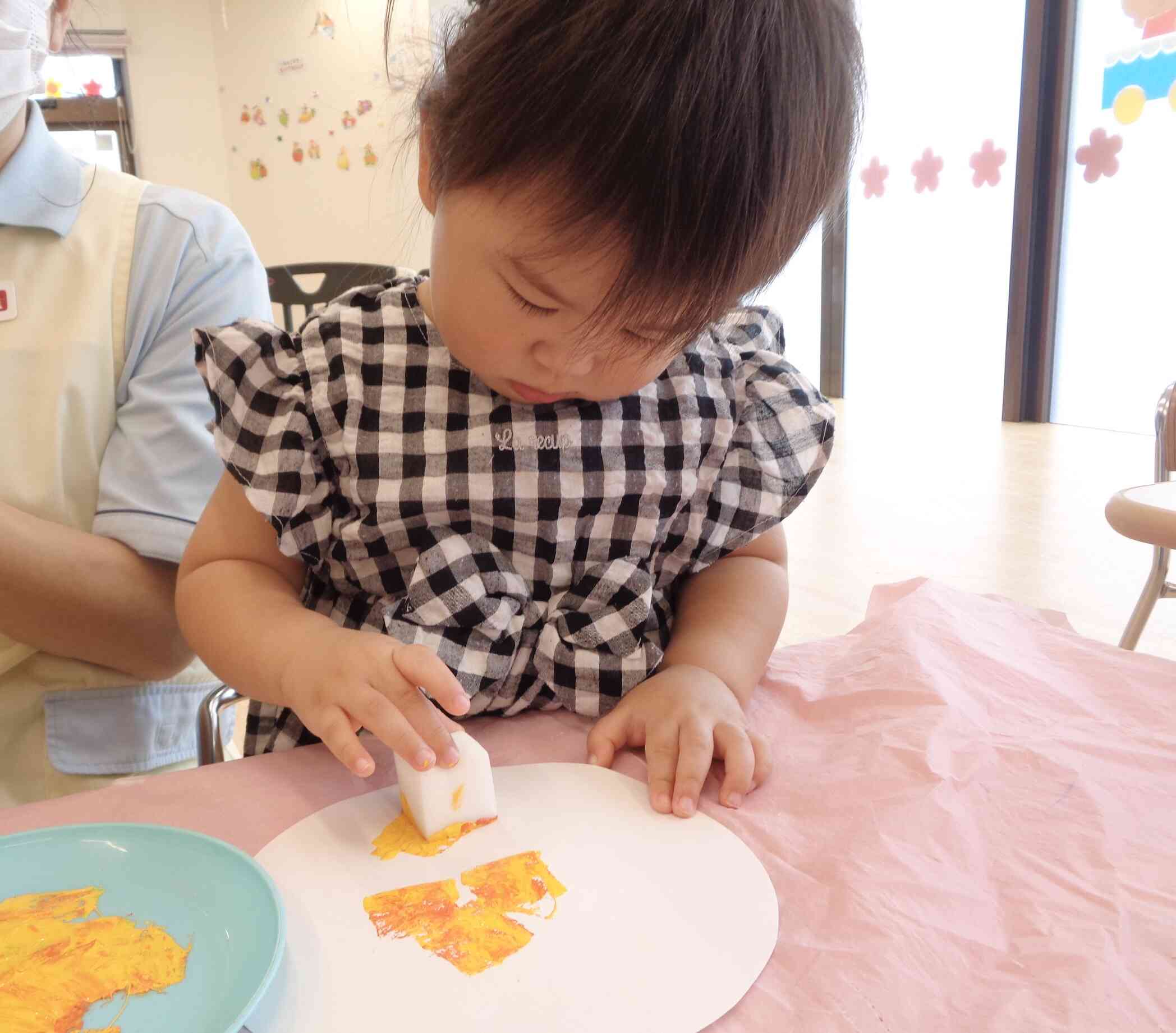 9月の製作♪あひる組(1歳児)