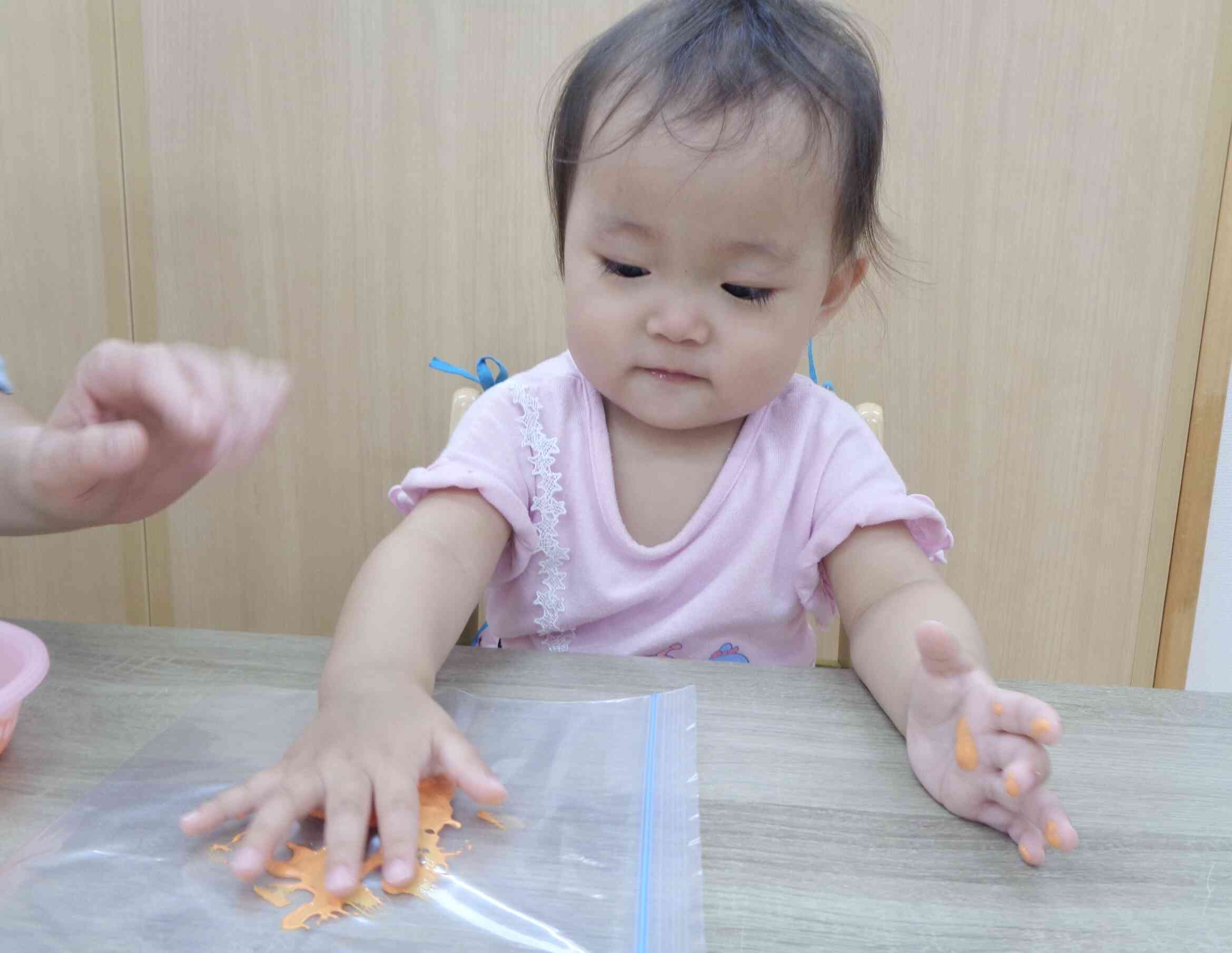 10月の製作ひよこ組♪（０歳児）