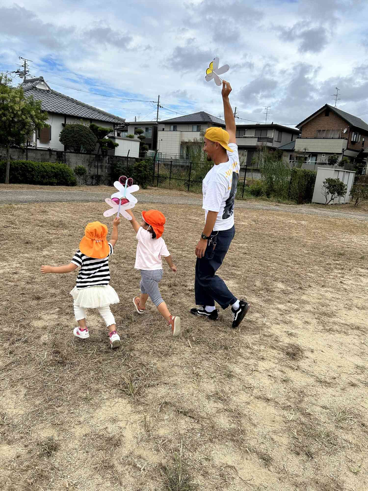 お空に高く飛んで行け～！！