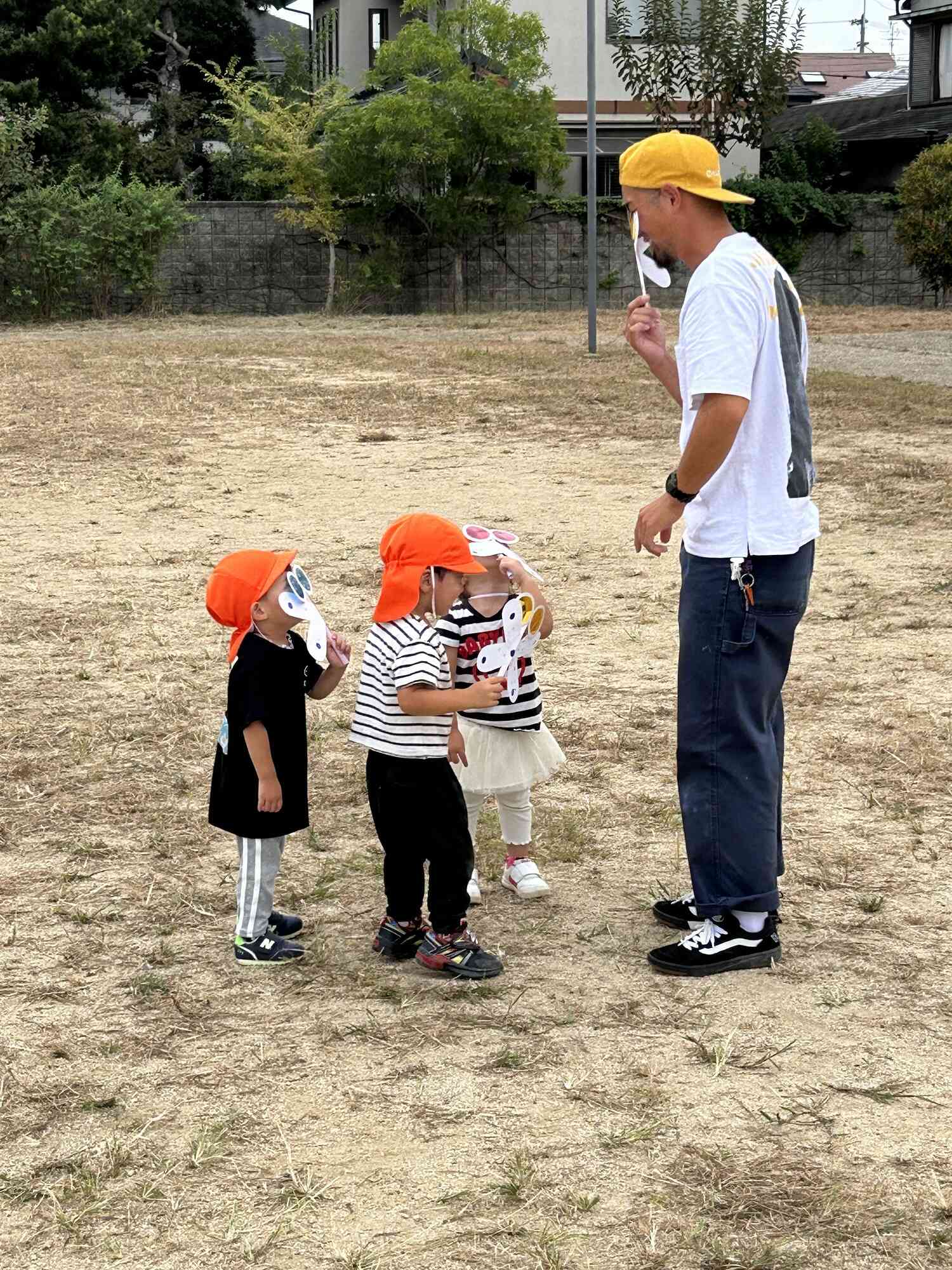みんなでお父さんの真似をして…