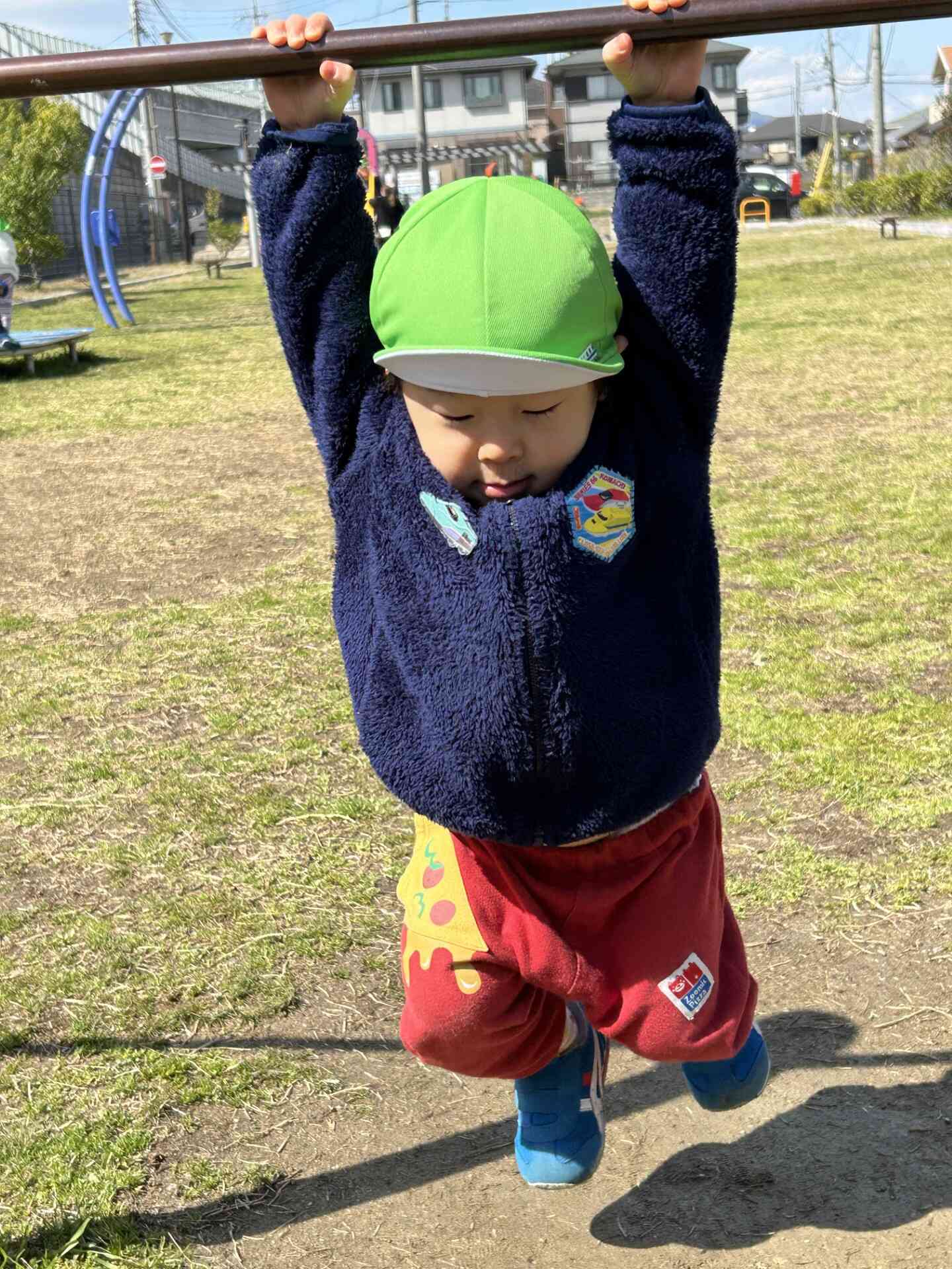 「ぶら下がり～！できたよー！」