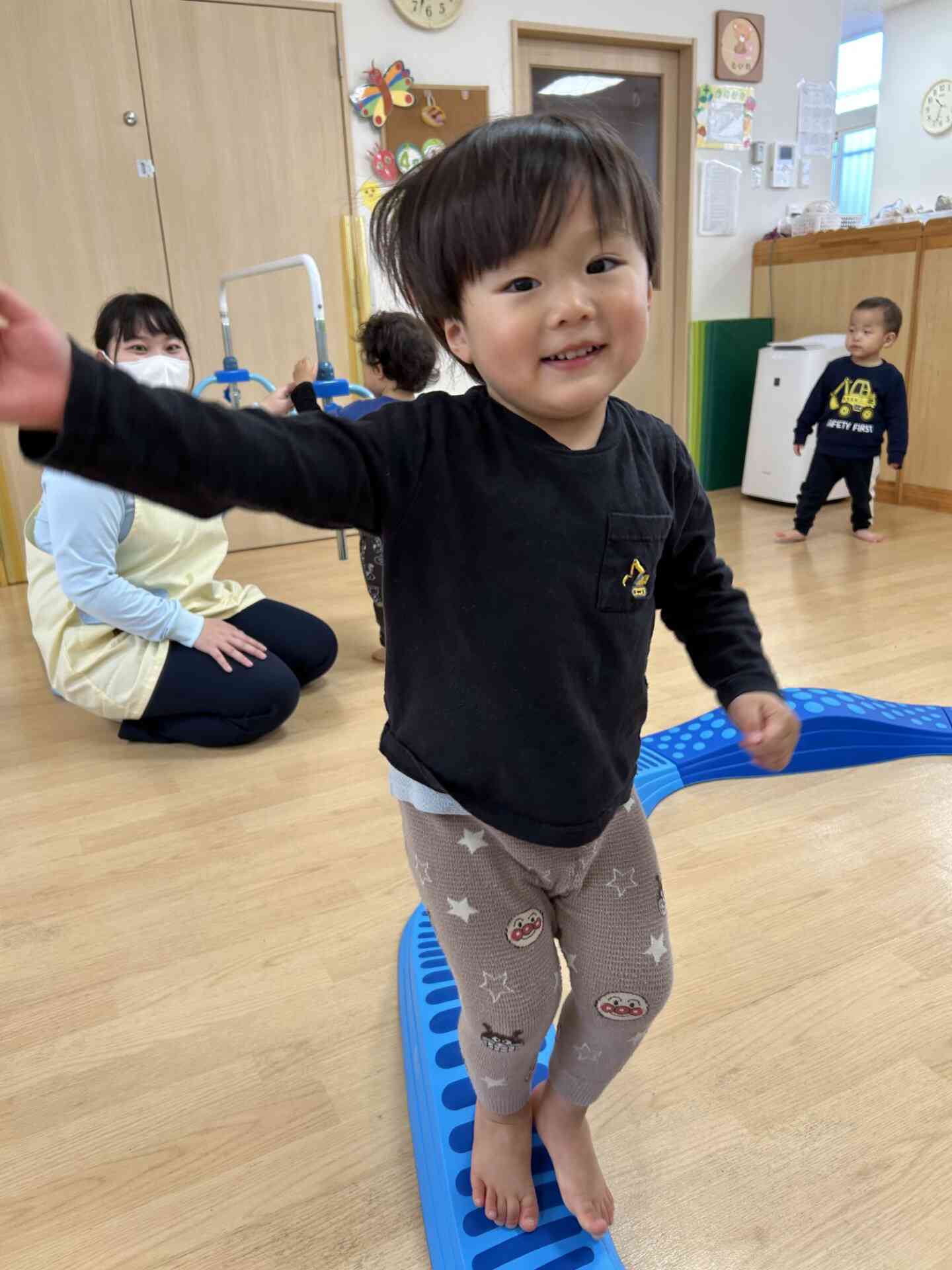 両手を広げるんだよ！