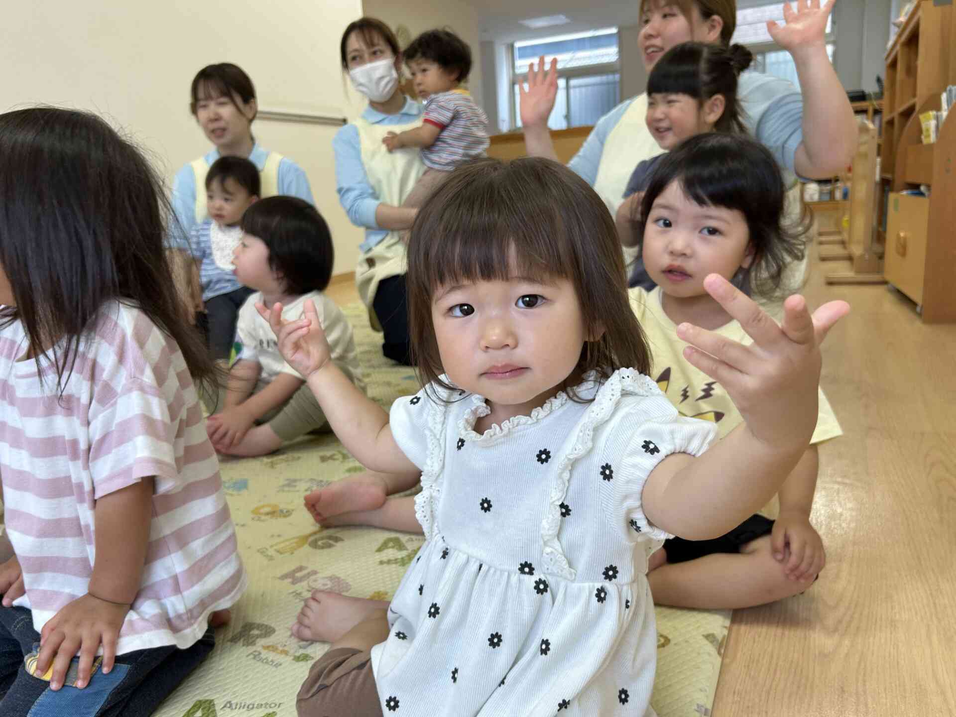 ♪おーはなが　わらった～♪
