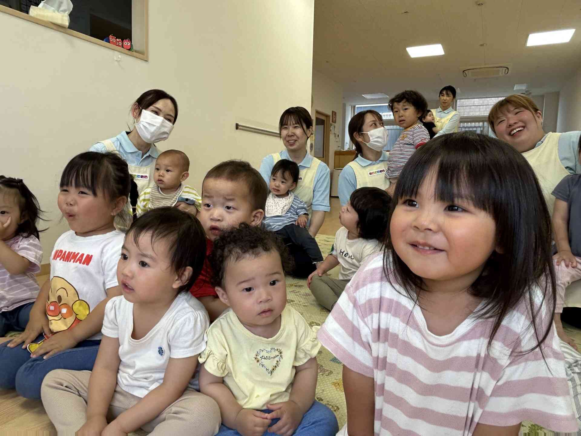 「せなかがちがーう」