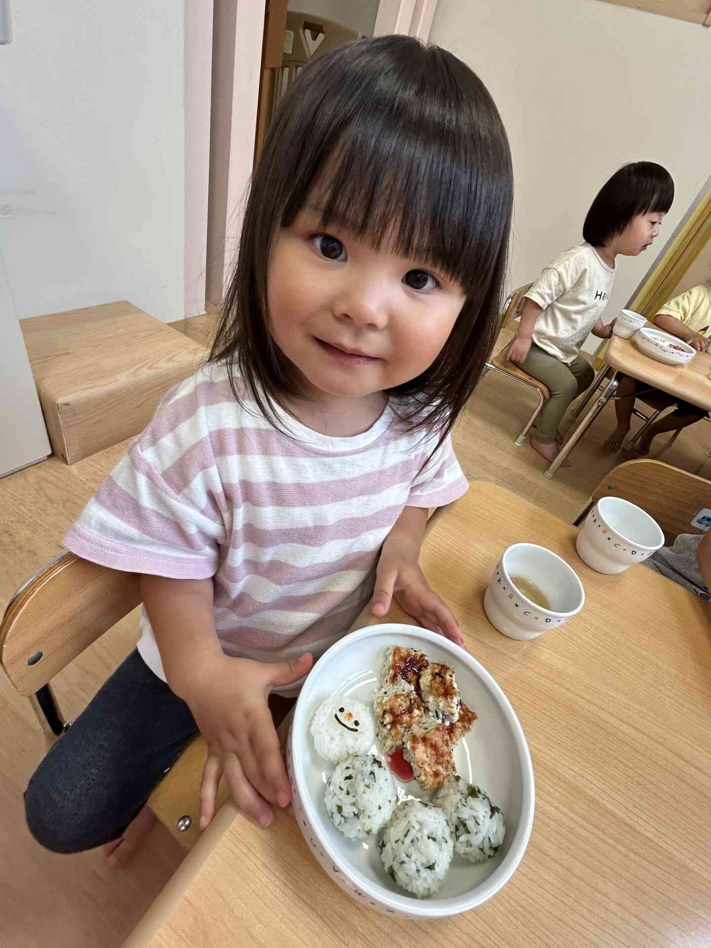 見て！見て！かわいいいもむしくんでしょ！
