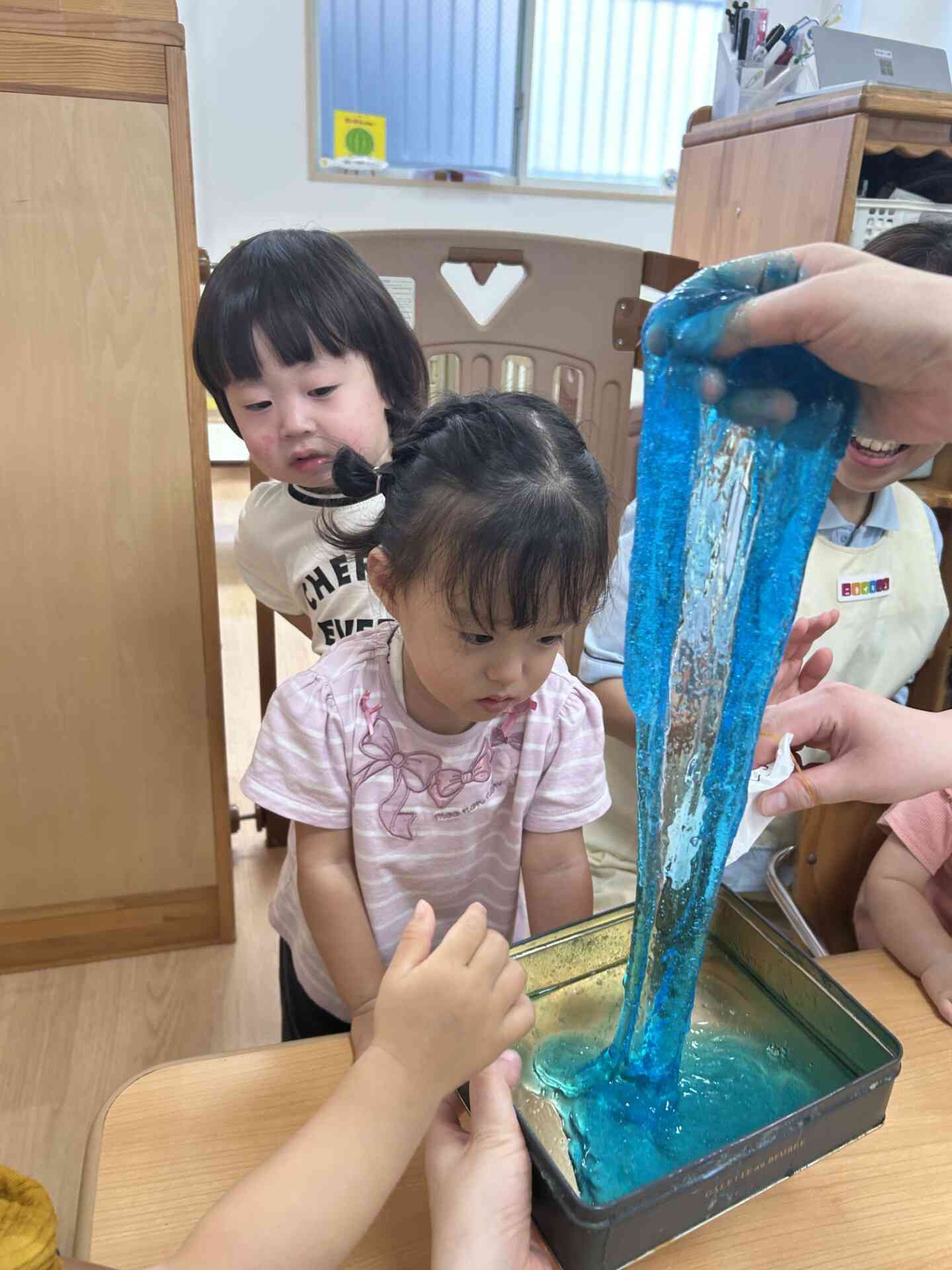 すごく、すごく、きれいだね！！！『でも触れないな・・・。』『後ろに同じです・・・』