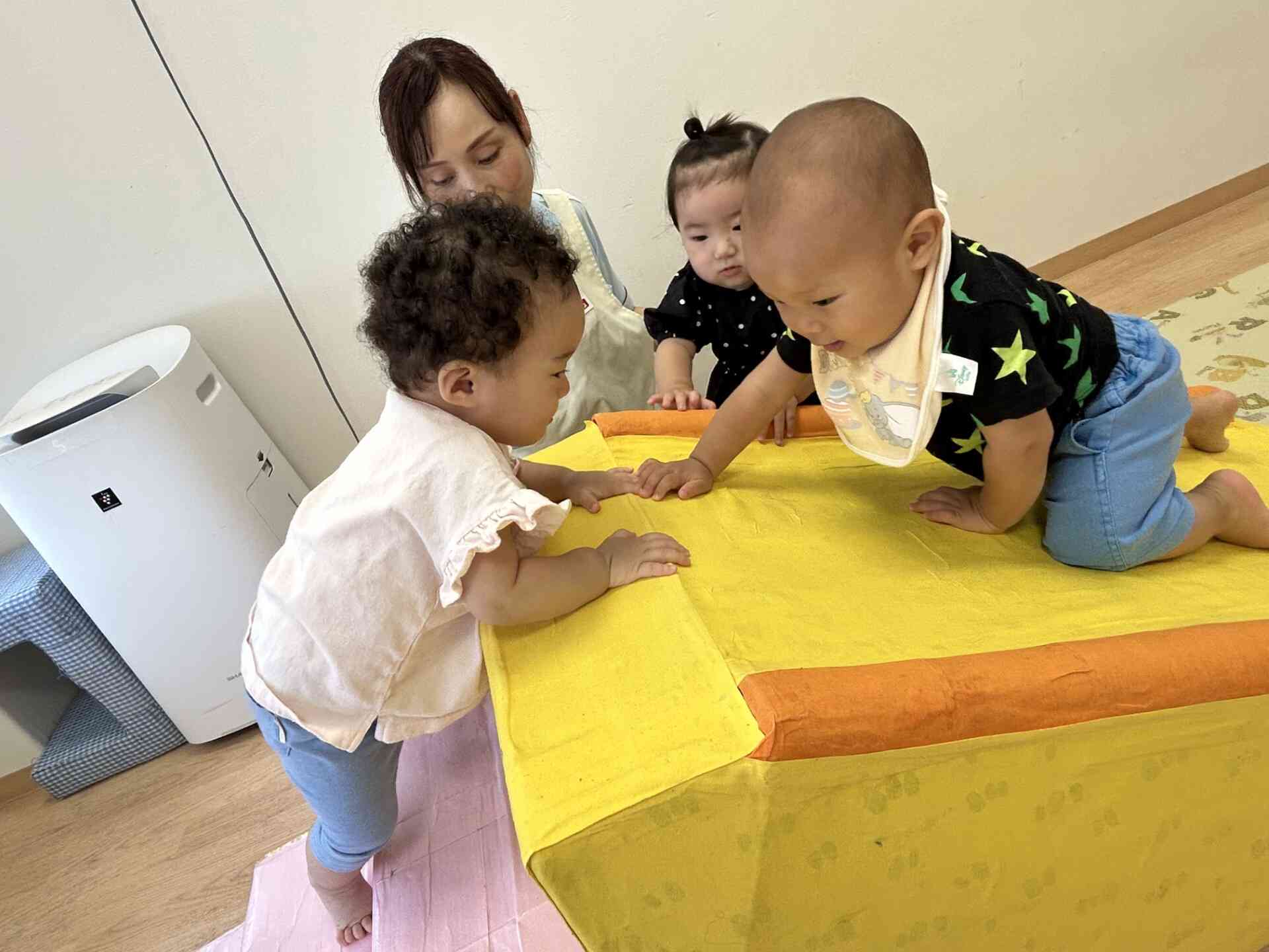 運動遊び～0歳児～