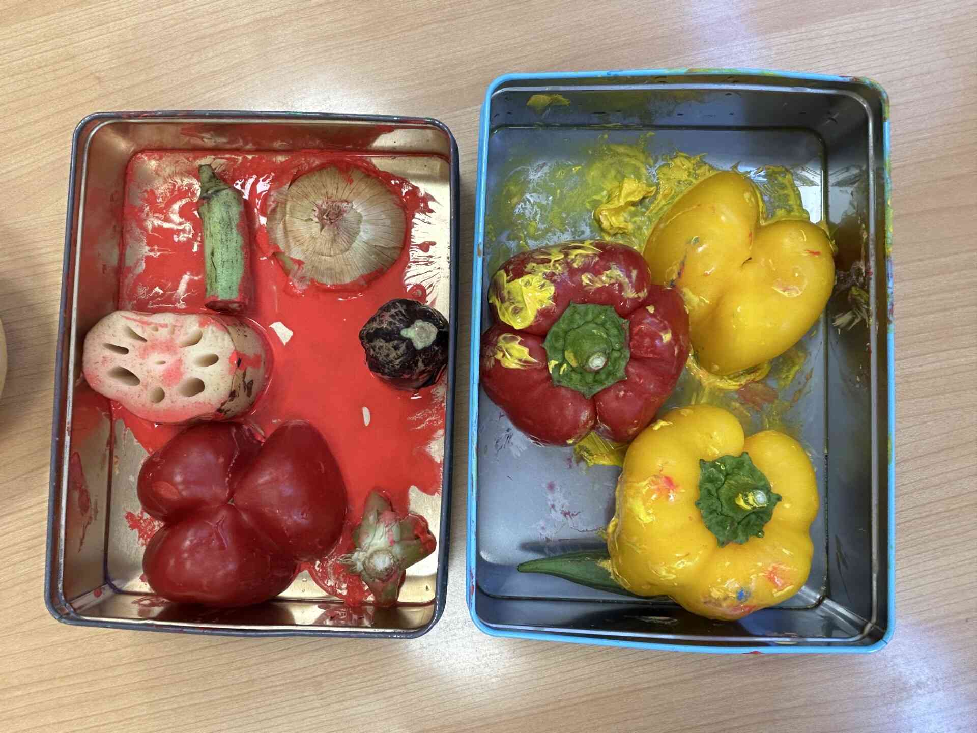 いろんな野菜を使ってスタンプをしました。