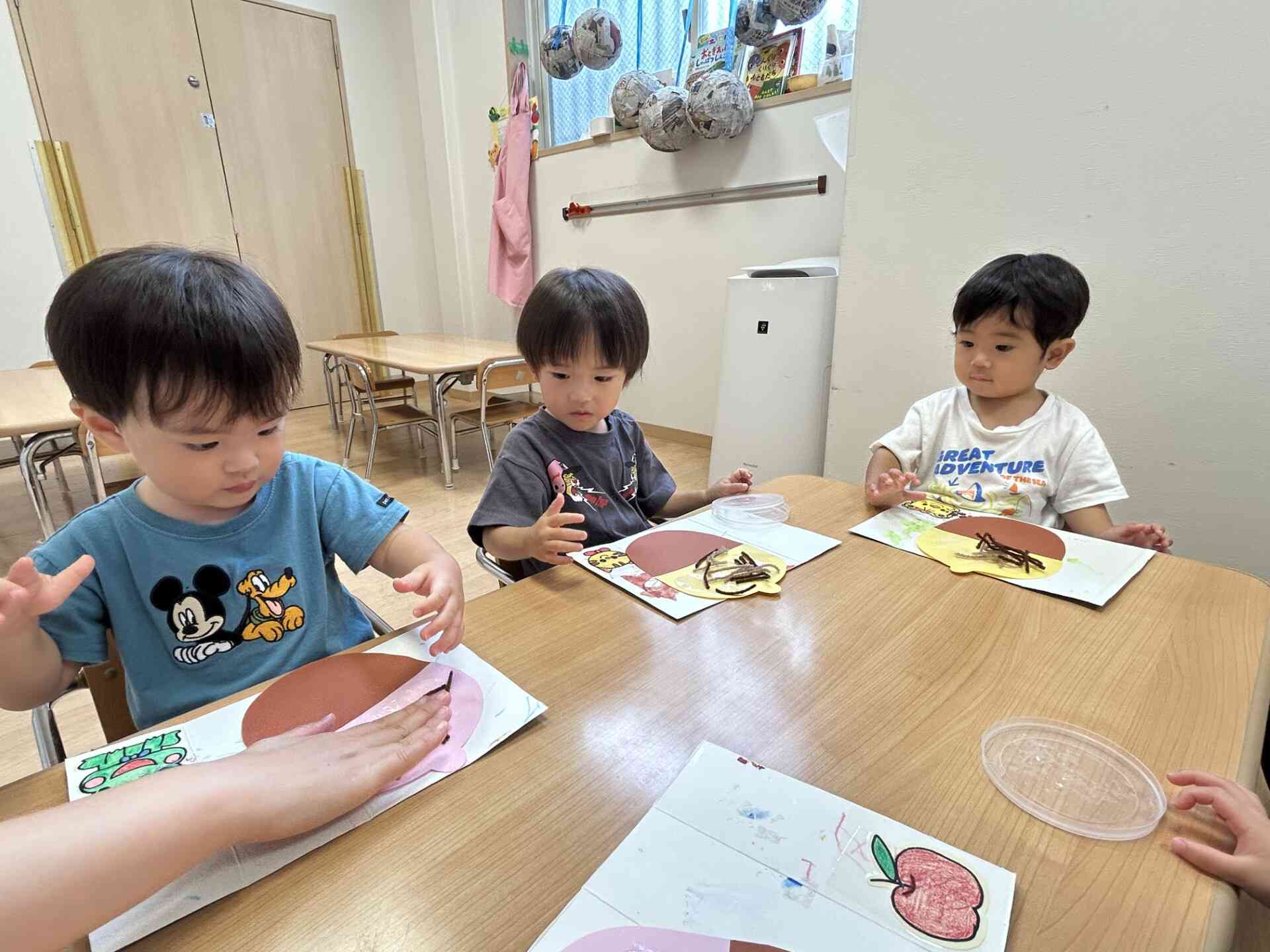 どんぐり製作~1歳児~