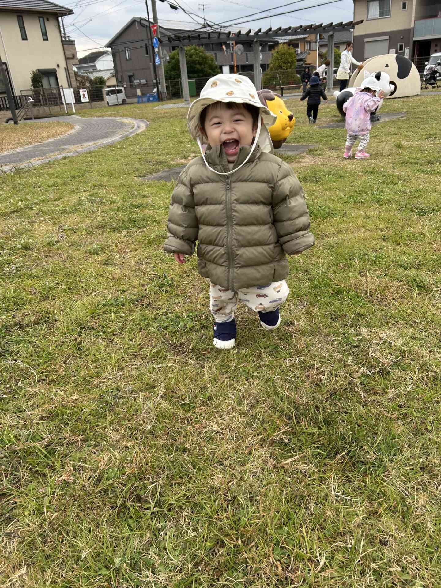 先生と「まてまて~」追いかけっこ中…