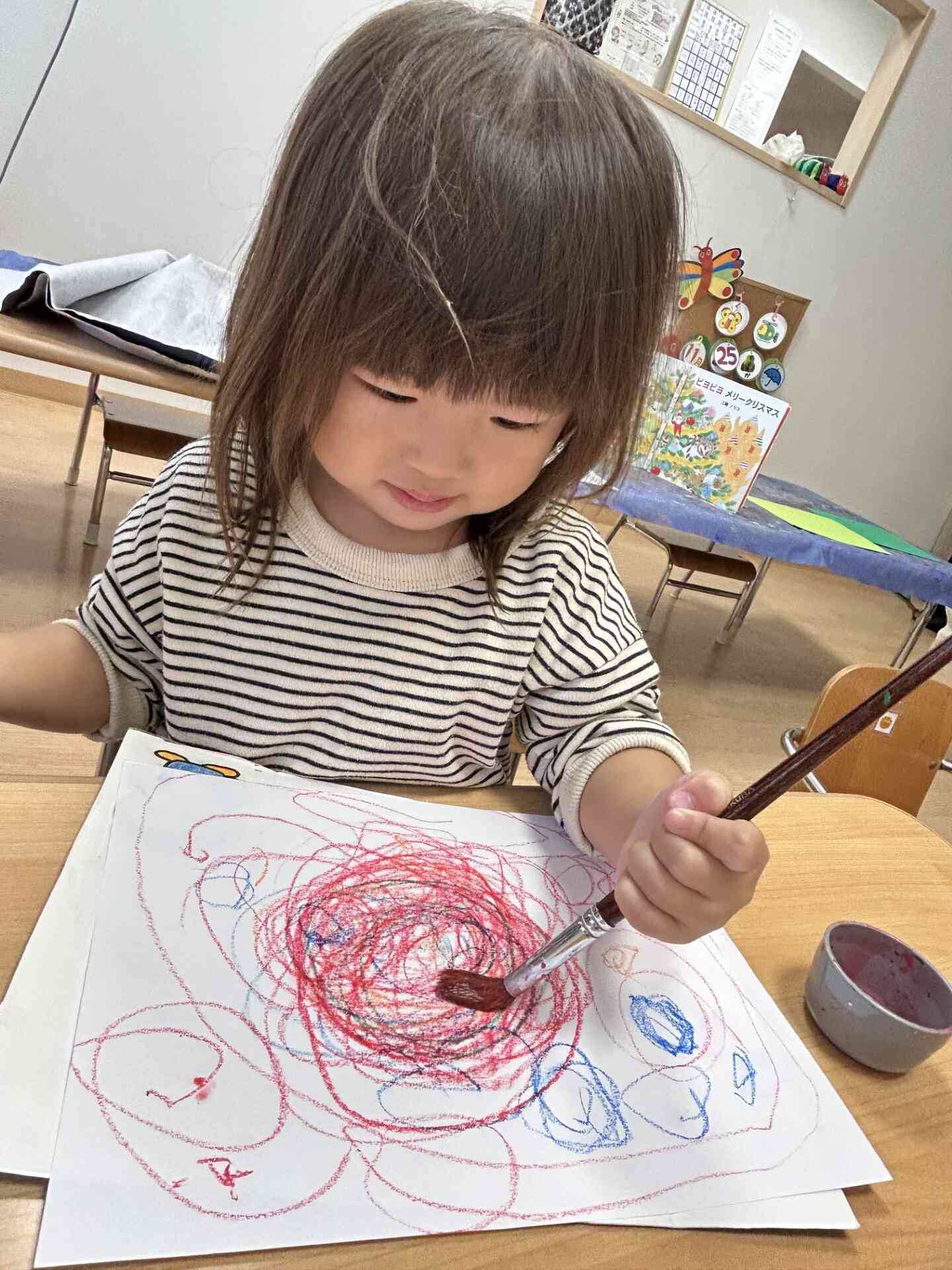 赤色の絵具にしようっと!