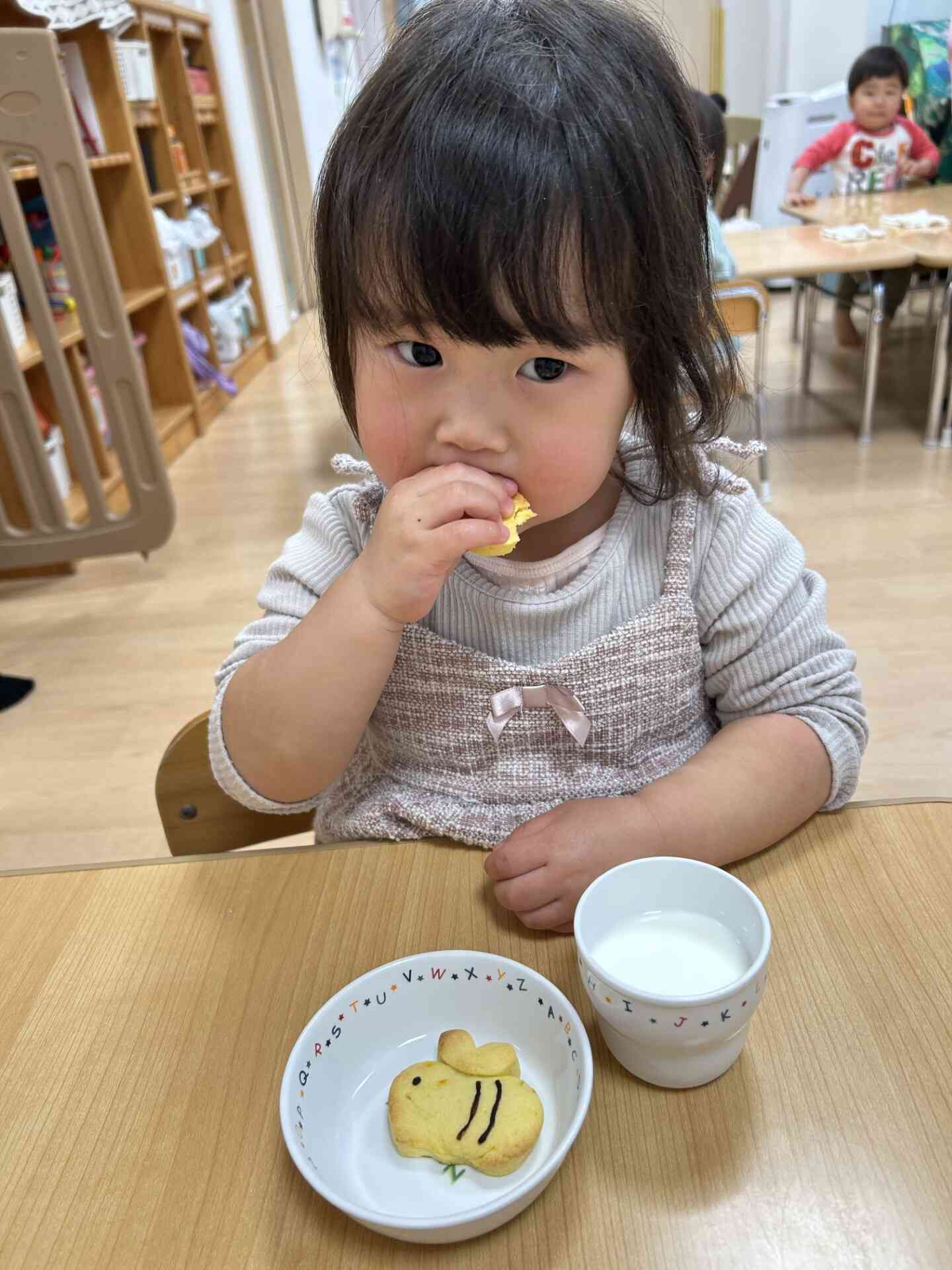 おやつもはちさん！