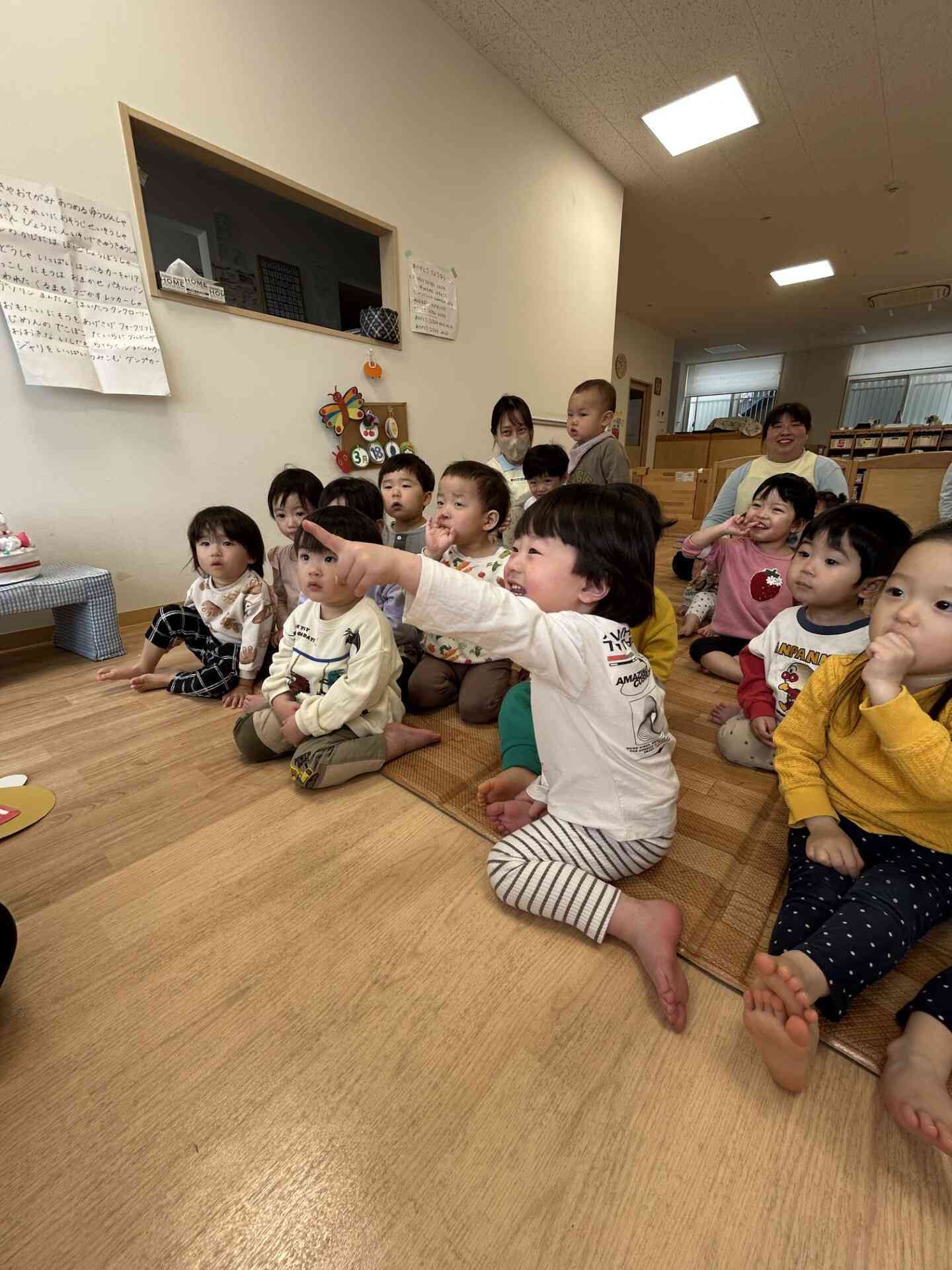 「ぼくだ！！フォークリフトすきなんだ。」