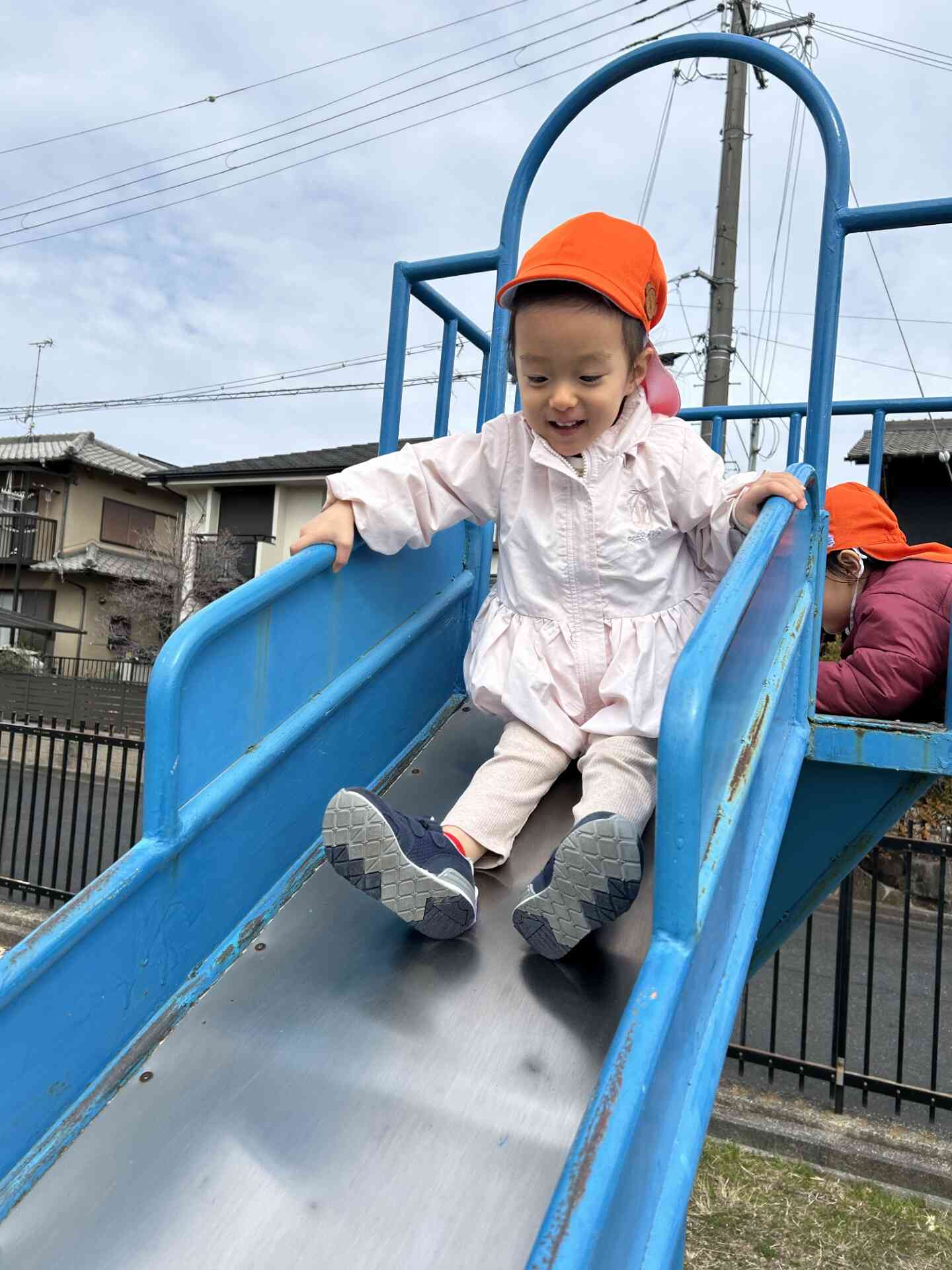 この滑り台楽しい〜！