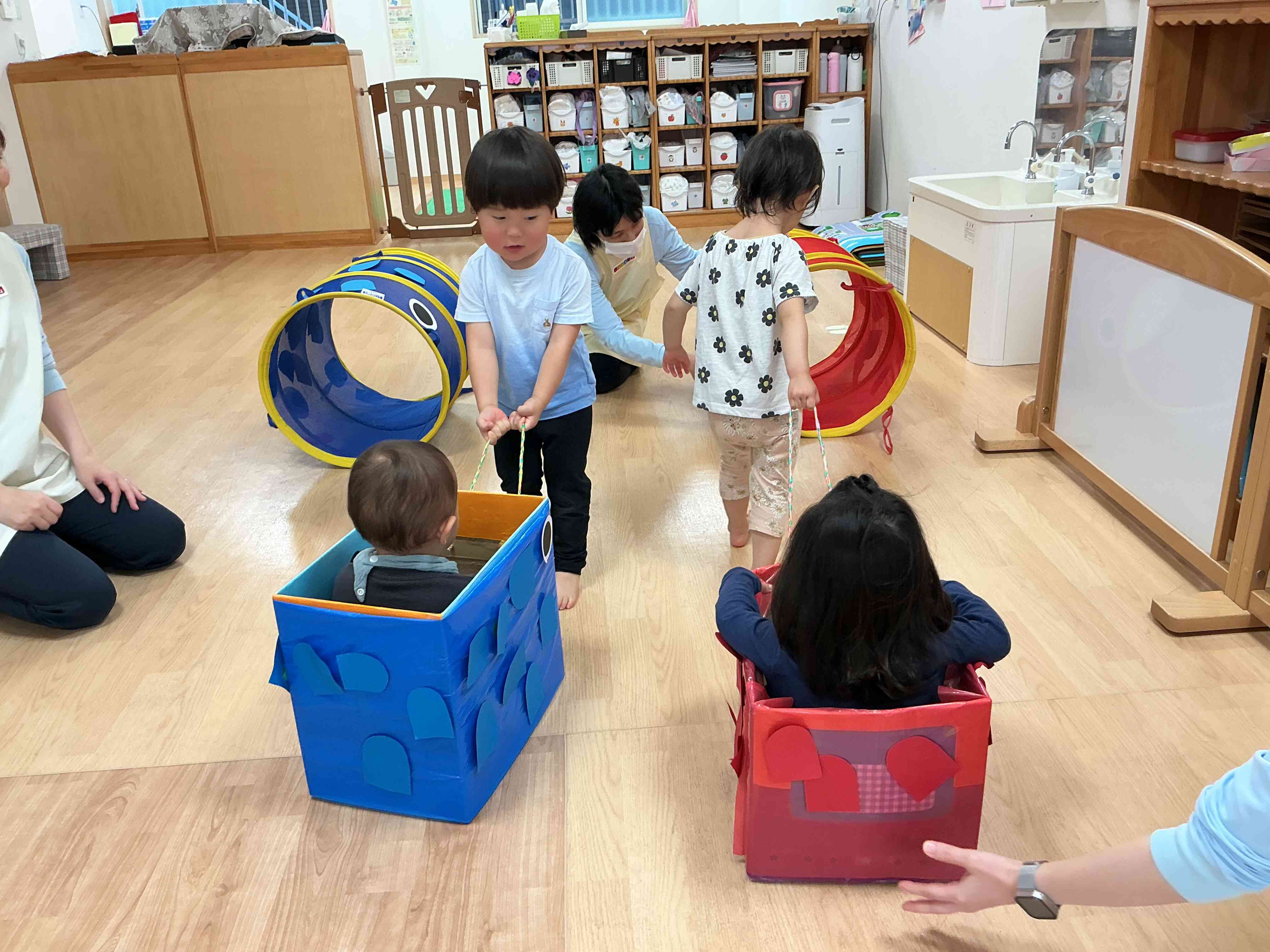 力持ちのうさぎ組さんに引っ張ってもらってみんな嬉しそうでしたよ!