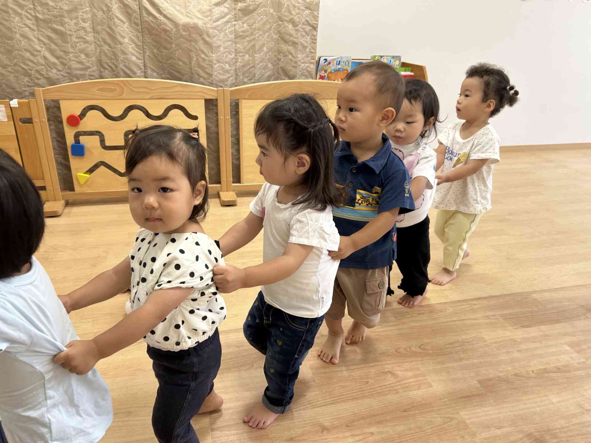 かもーつれっしゃシュッシュッシュー‼︎自分たちでつなげるようになりました。