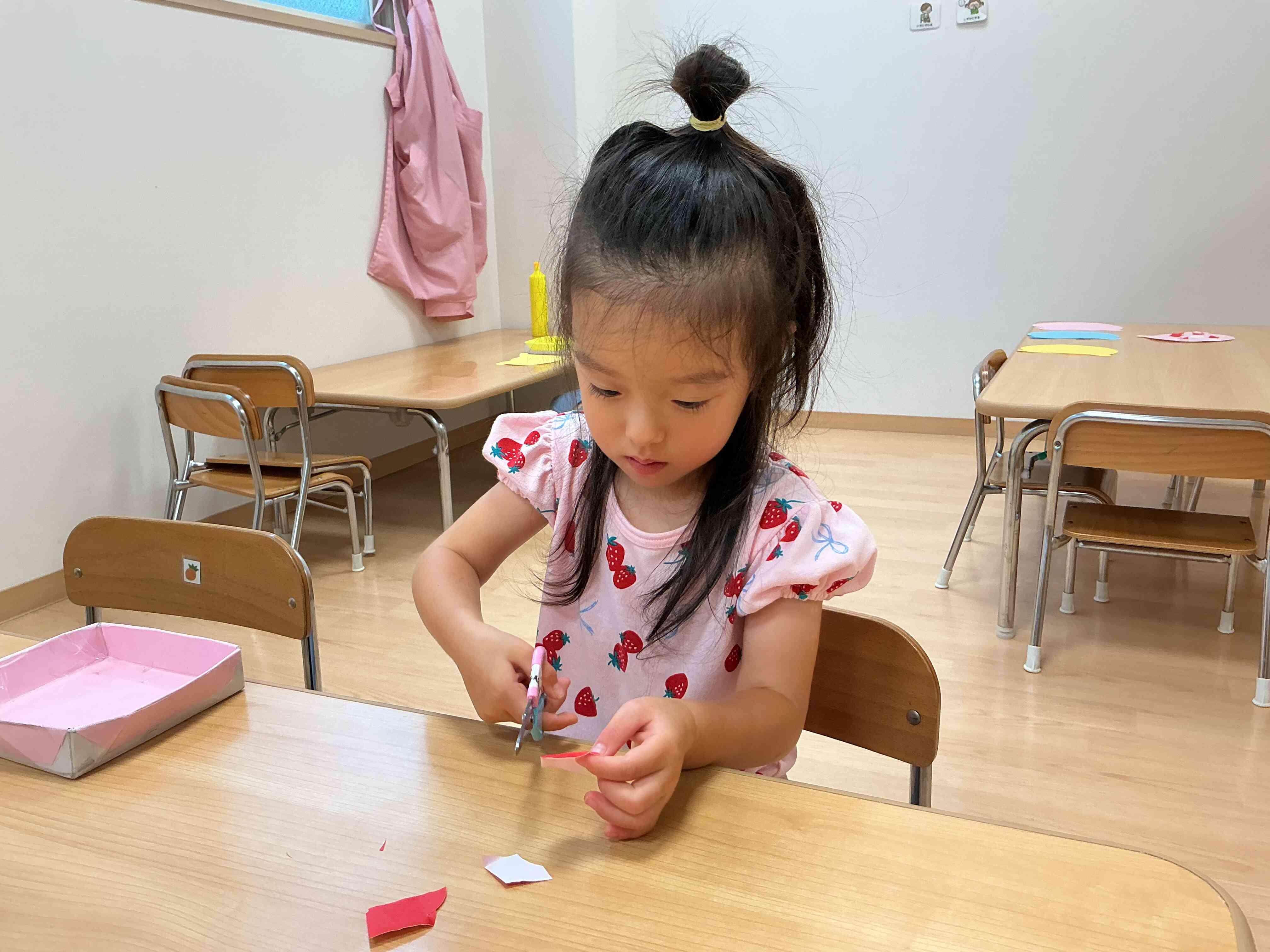 持ち方もみんな綺麗に持って切るのを楽しんでいましたよ！