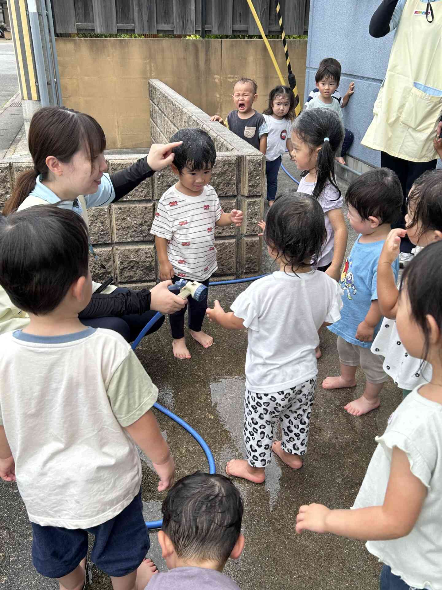 水滴が頭にいっぱいついてる！おもしろーい！