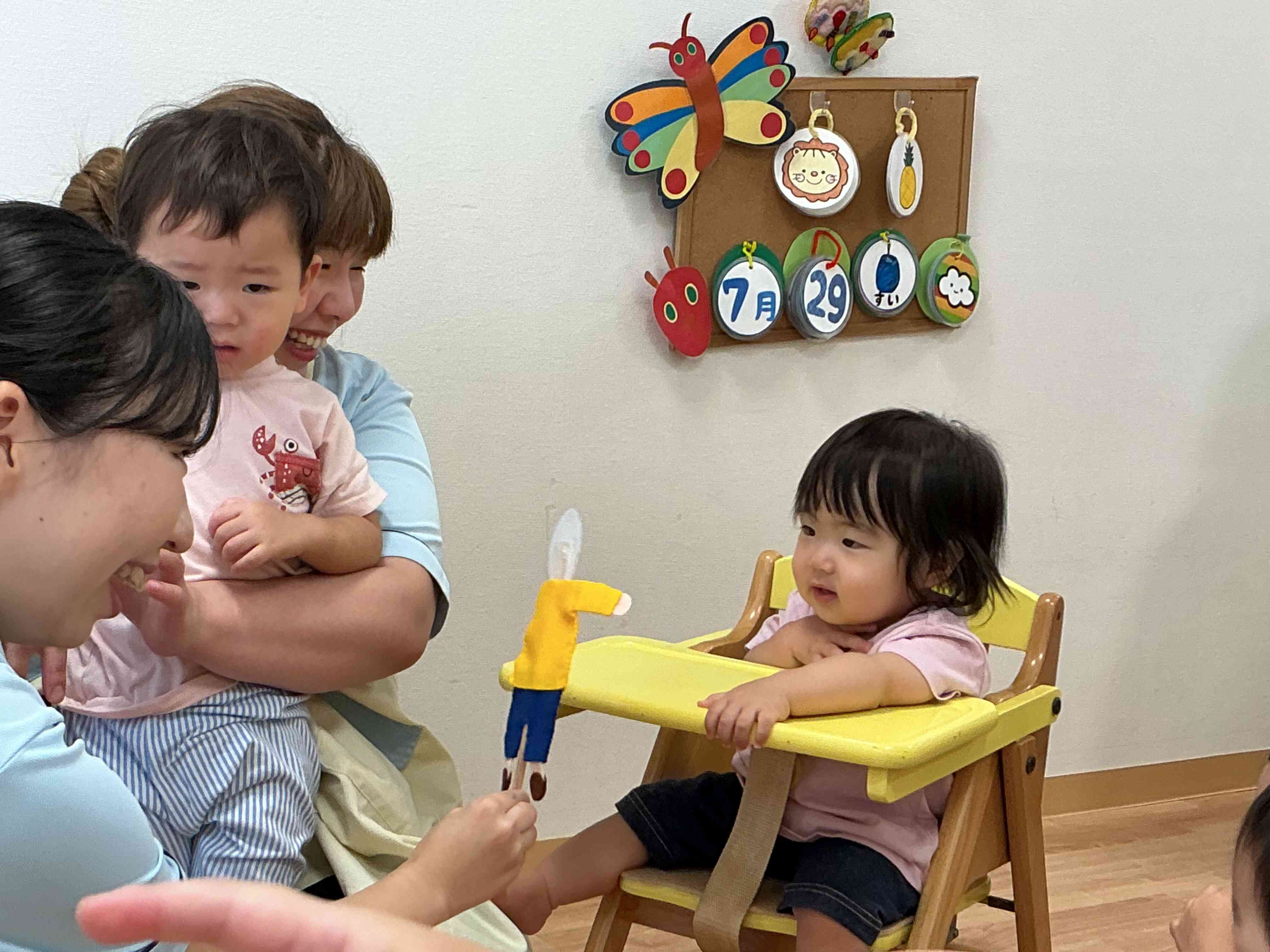 自分のお顔が出てきて驚きながらもニッコリ笑顔を見せてくれていました!