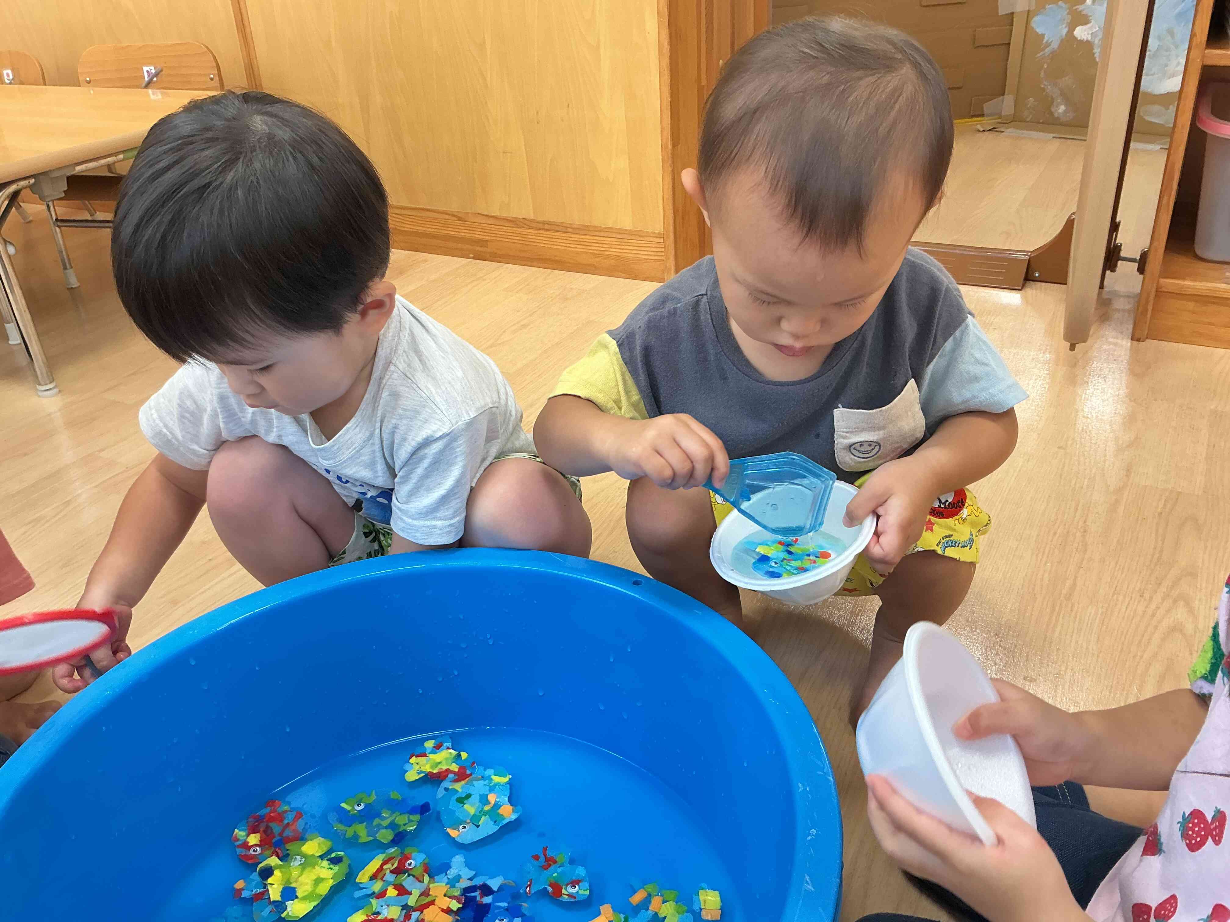 金魚すくいは真剣勝負です・・・