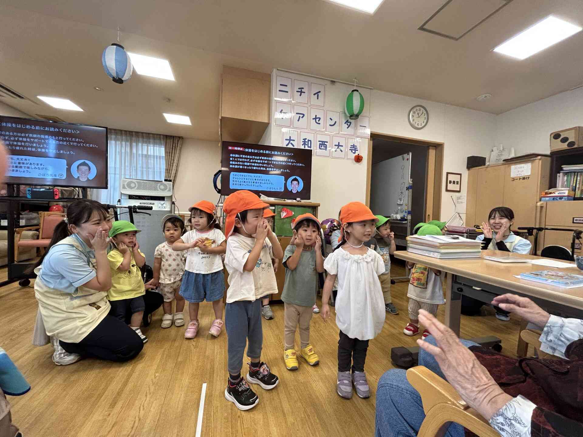 みんなニッコニコ笑顔で歌っていましたよ!