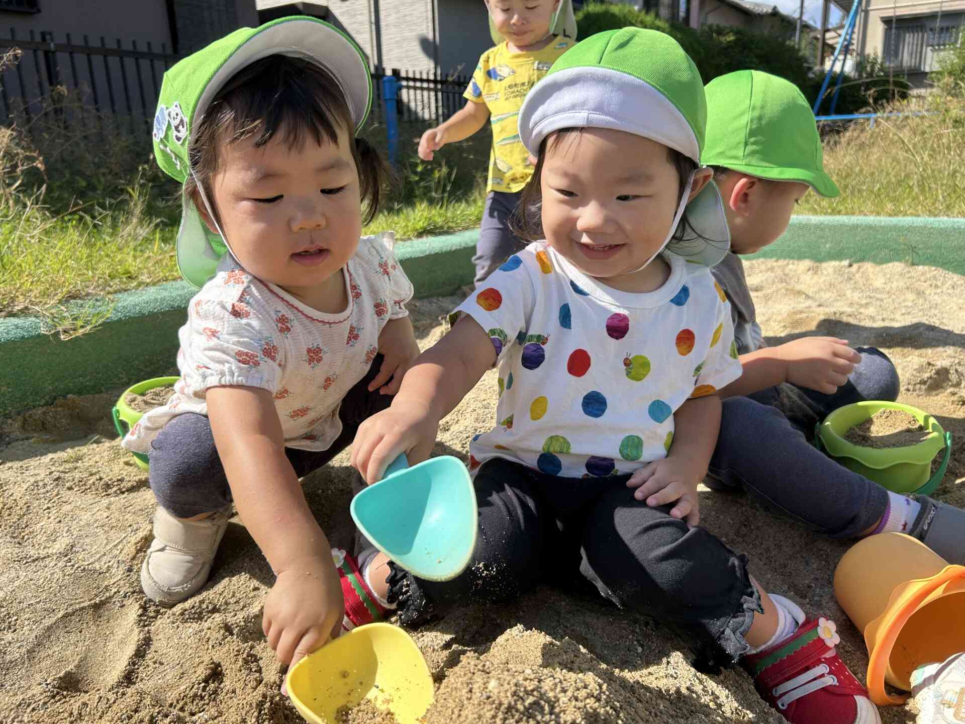 いたずらっ子の顔‼たくさんお山に土をかけてくれましたよ。