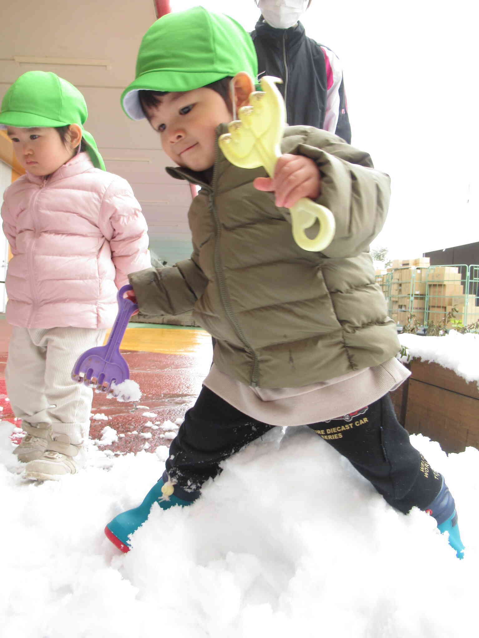 雪の中をずんずん(^^♪