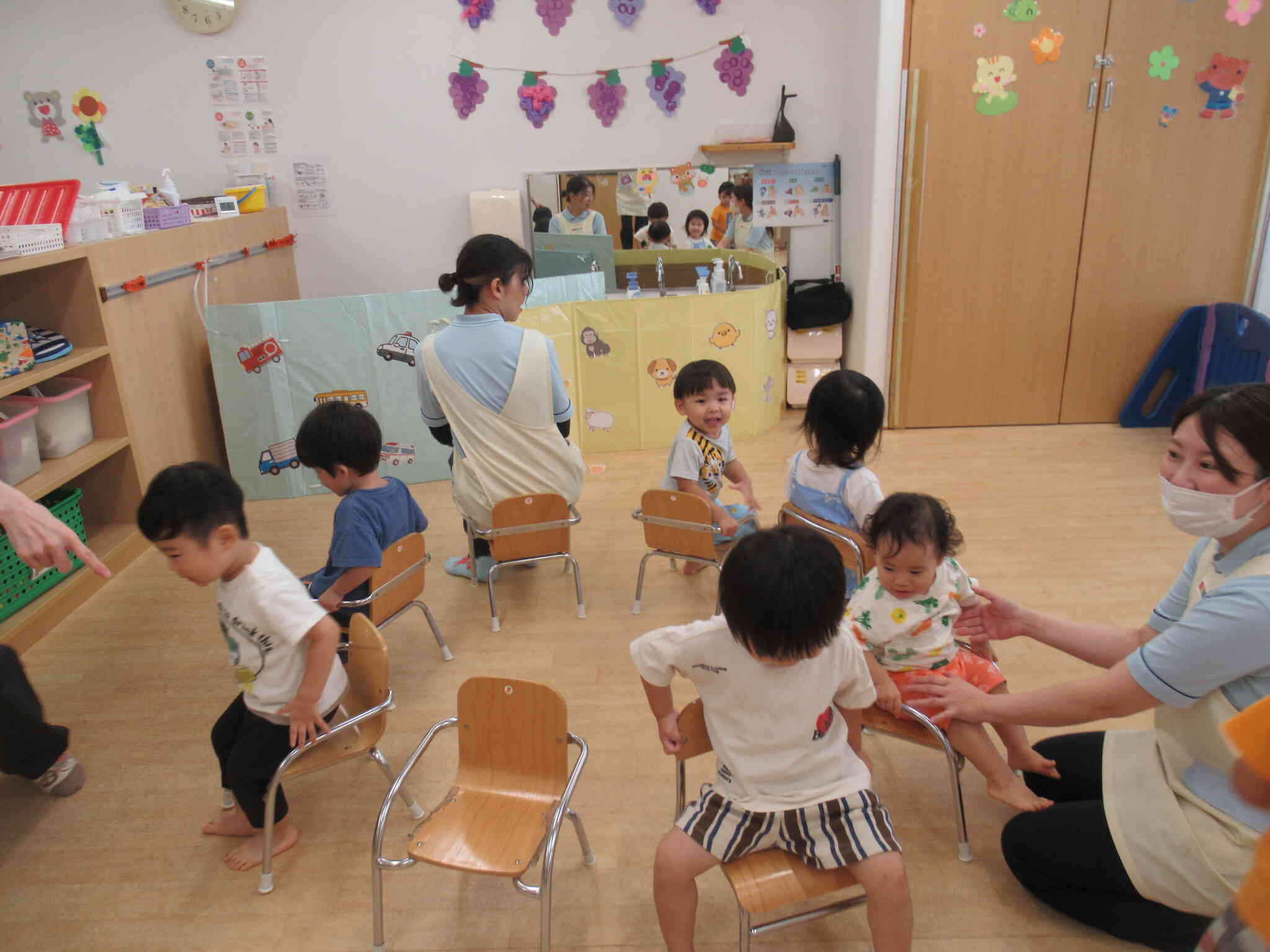 「あ！！うたがとまったよ」