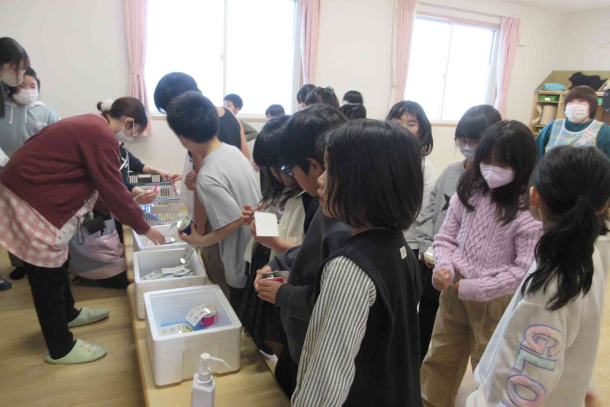 自分で決めたアイスを取って・・・