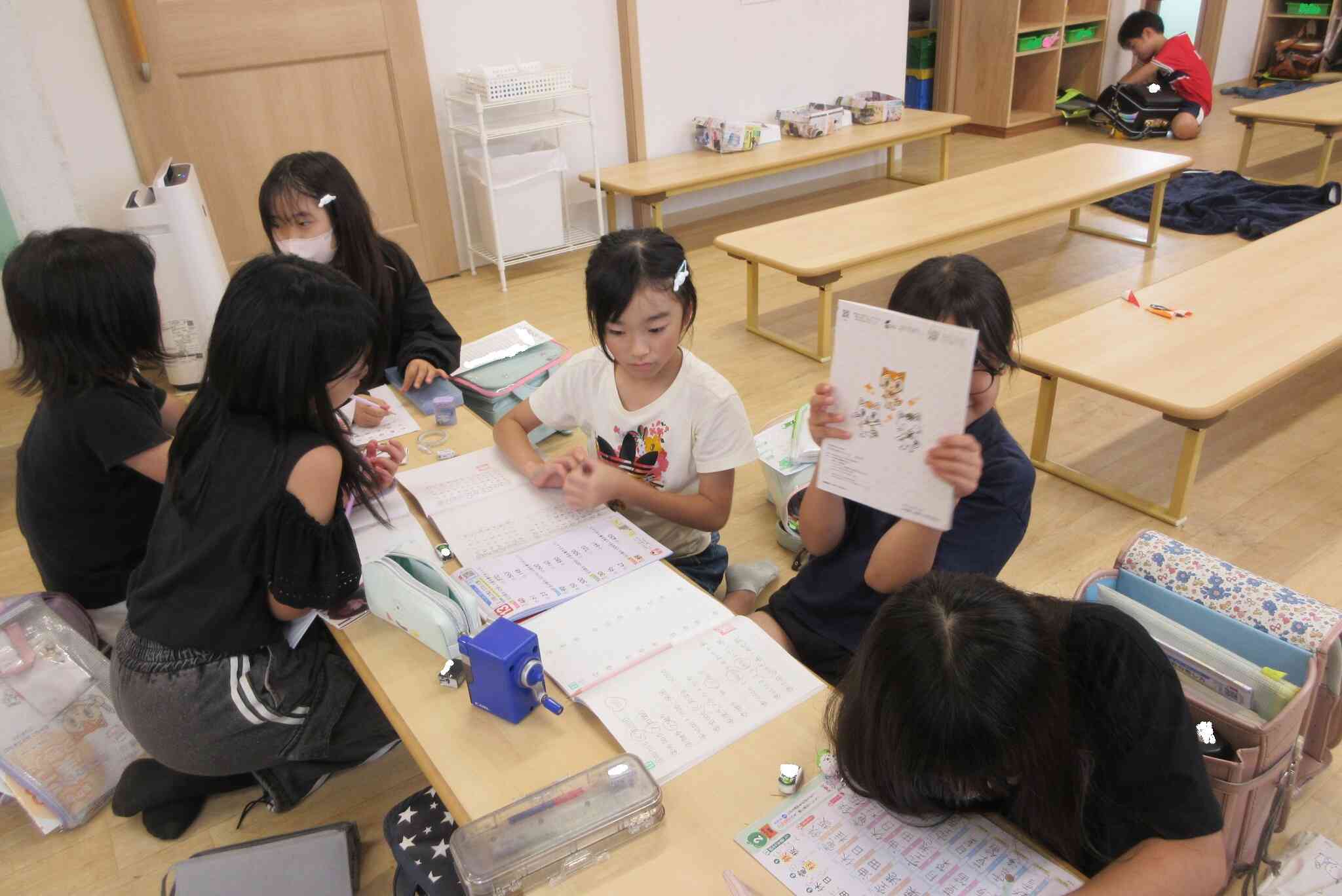 宿題をがんばっています！