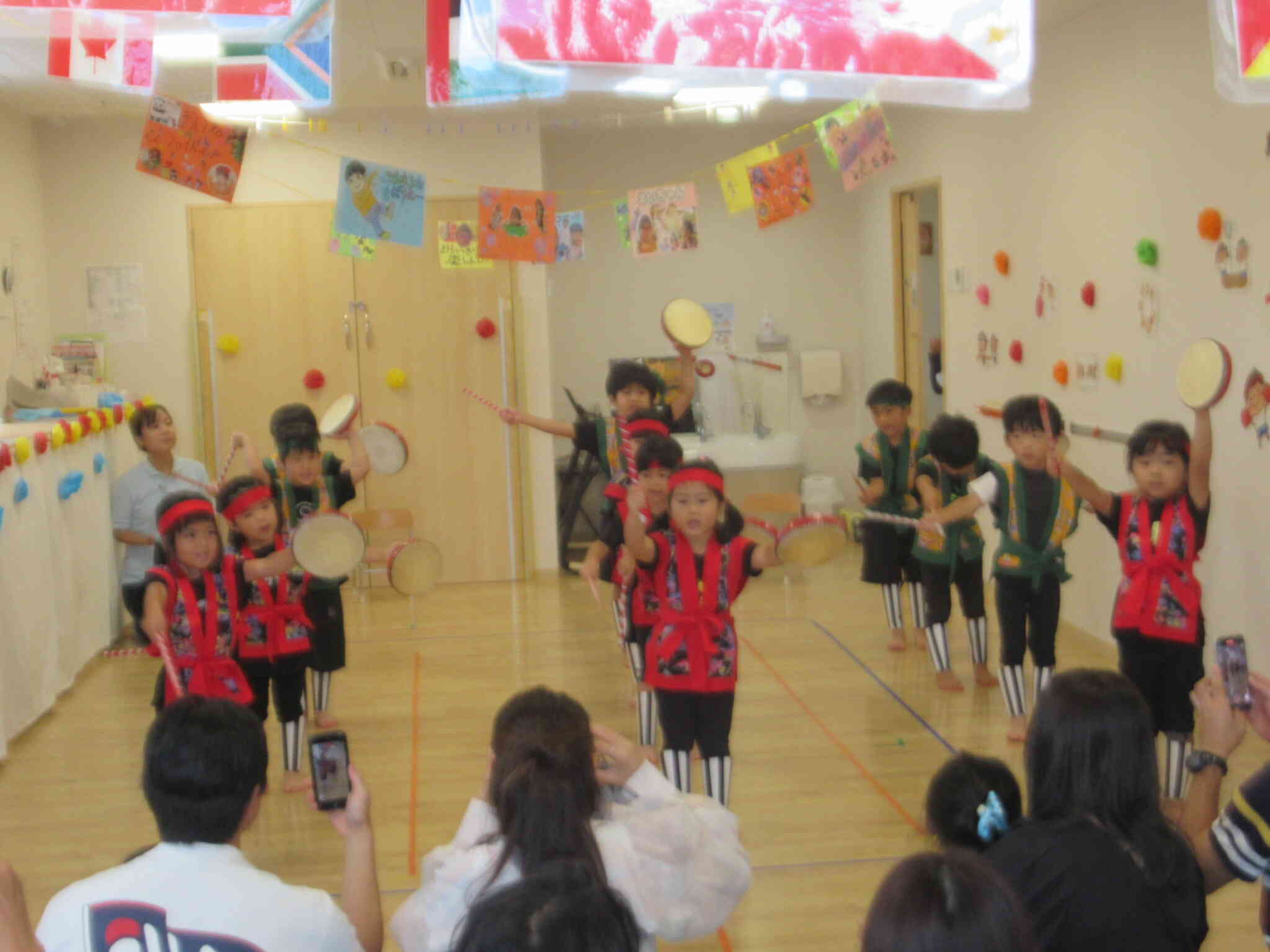 みんなでエイサーに挑戦！